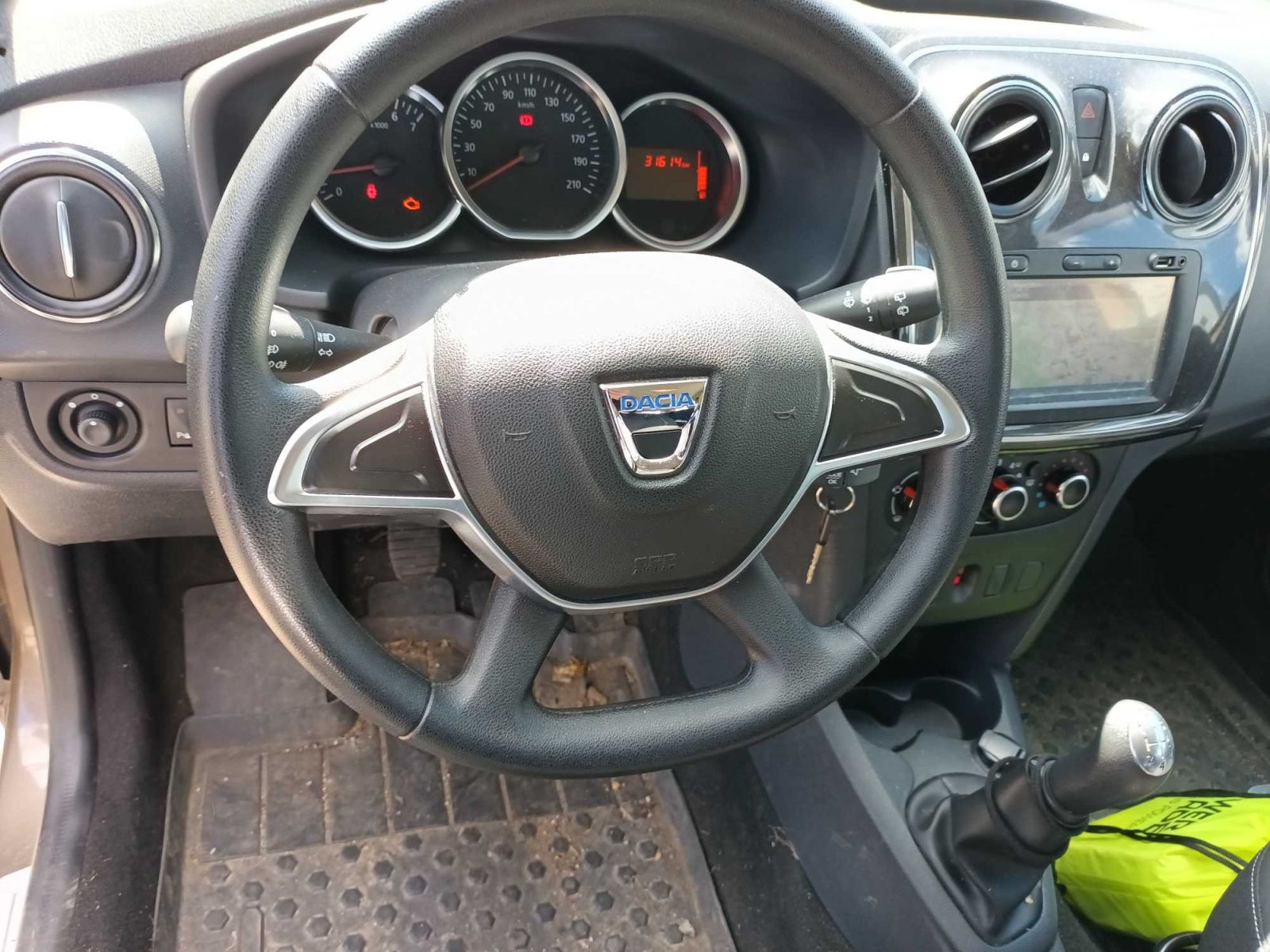Dacia Logan, 1.0 SCe, Navi, Klima - fotka 3