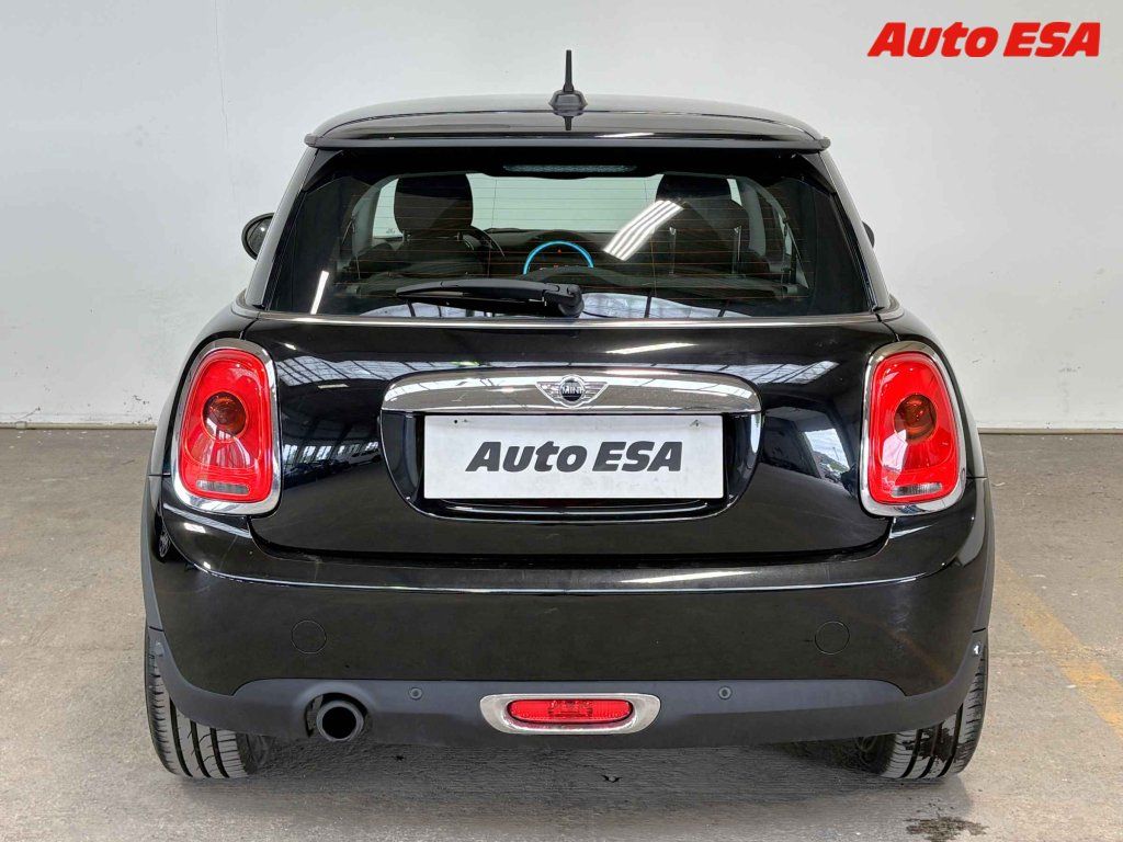 Mini Cooper, 1.5,navi,+ kola - fotka 5