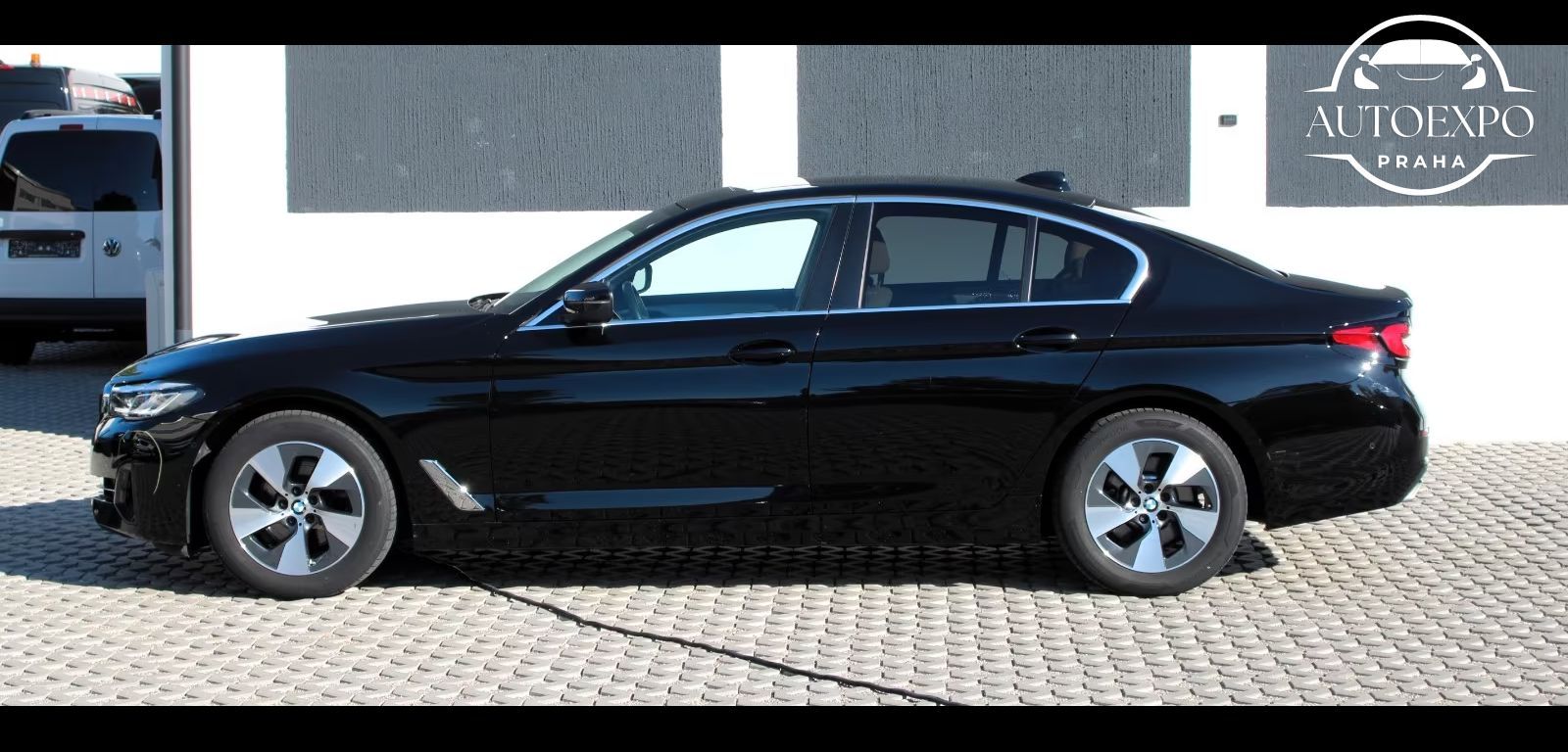 BMW Řada 5, 5 Limousine 520d - fotka 5