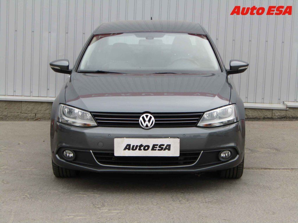 Volkswagen Jetta, 1.6 TDi,ČR,autoAC - fotka 2