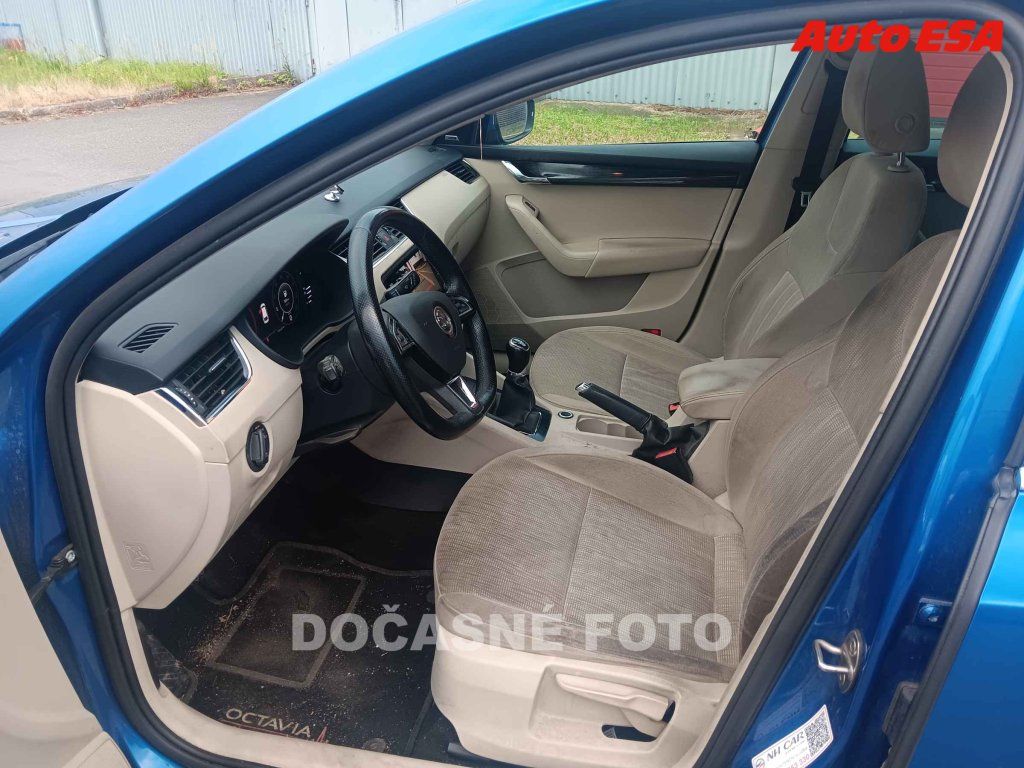 Škoda Octavia, 2.0TDI,ČR - fotka 3
