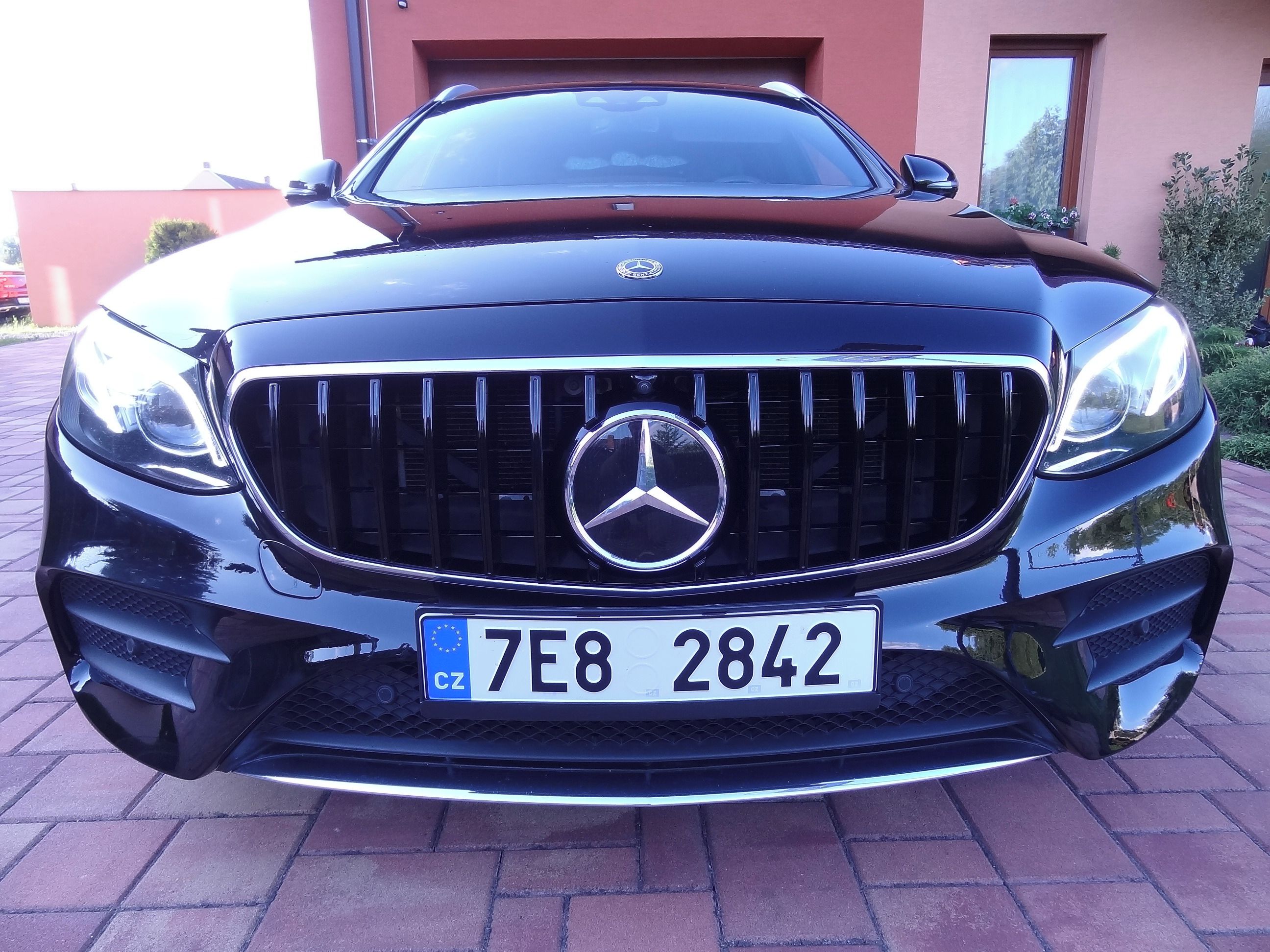 Mercedes-Benz Třídy E, E450 4MATIC,270 kW, AMG - fotka 4