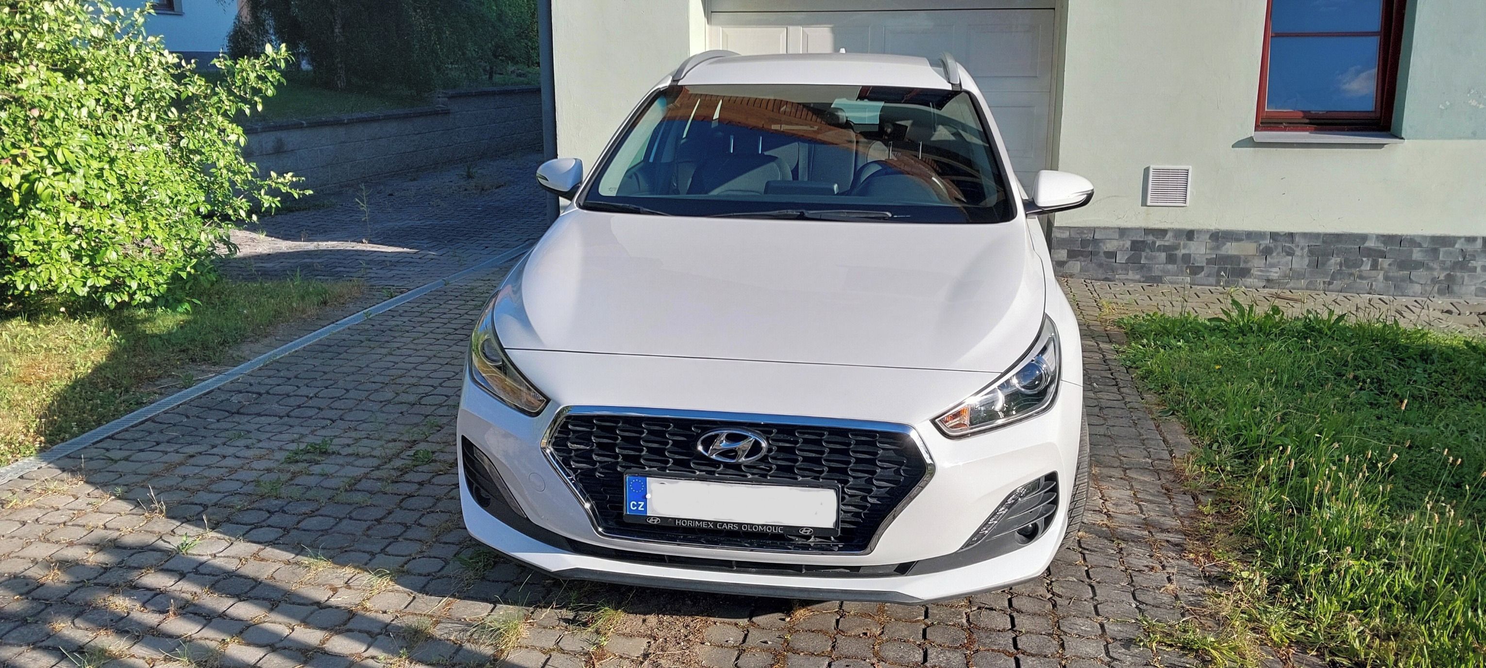 Hyundai i30, kombi 1.6 CRDi 85Kw,STK 4/2028 - fotka 5