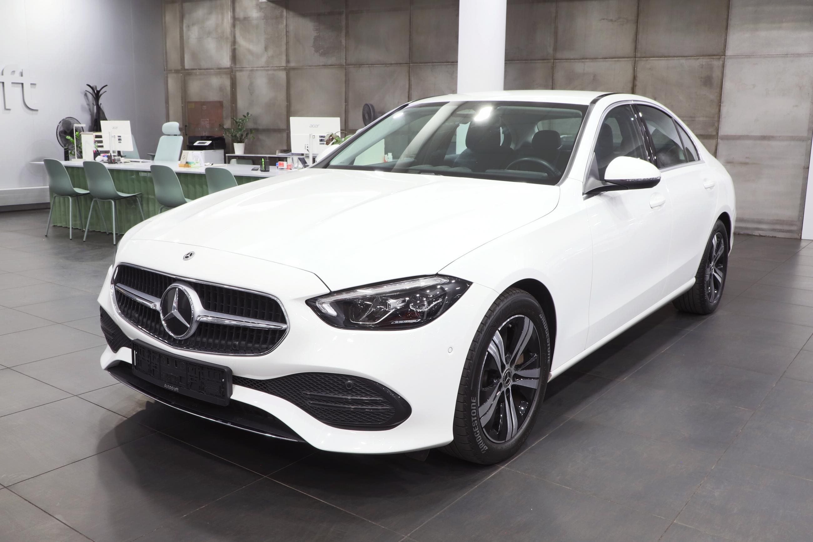Mercedes-Benz Třídy C, 195kW - záruka Autodraft - fotka 2