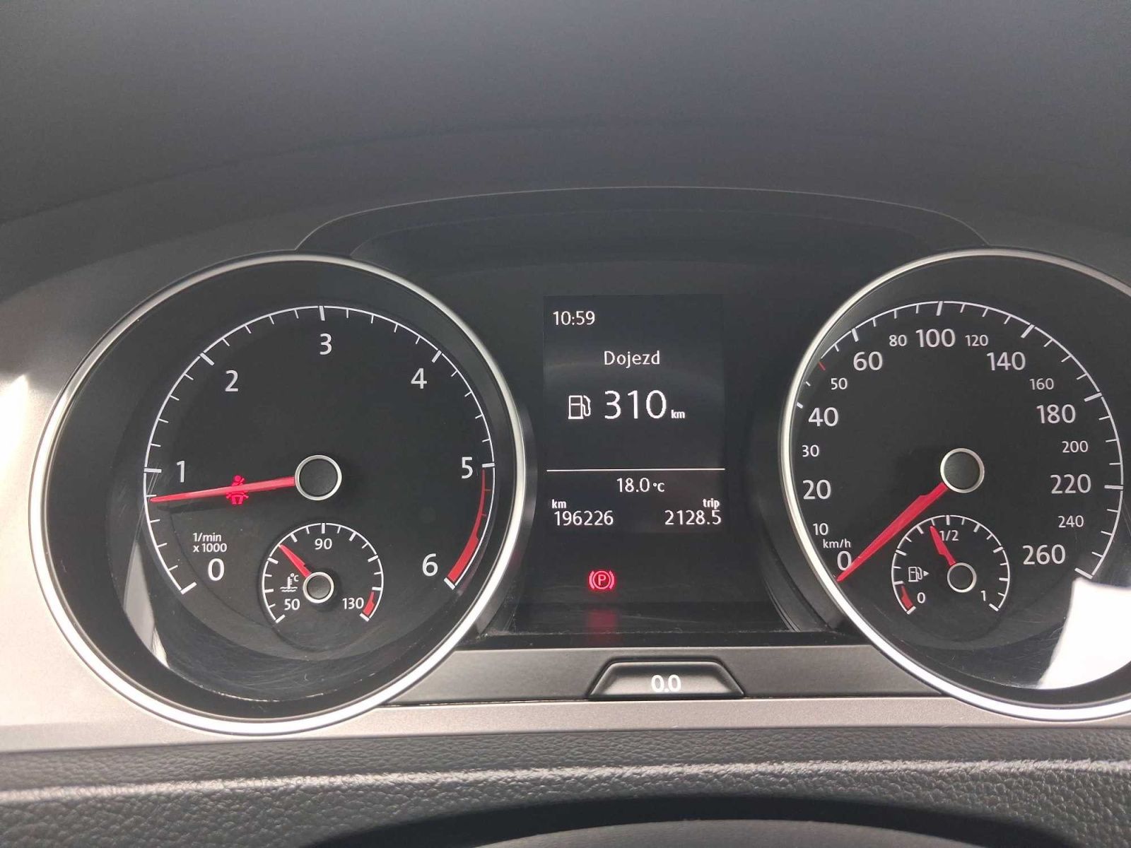 Volkswagen Golf, 1.6 TDI, Xenony, Klima - fotka 3