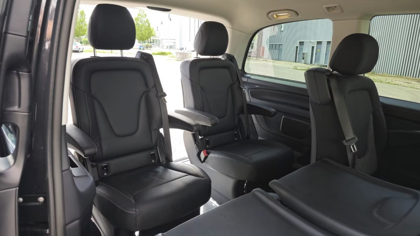Mercedes-Benz Třídy V, Mercedes Benz V220, 7 míst - fotka 3