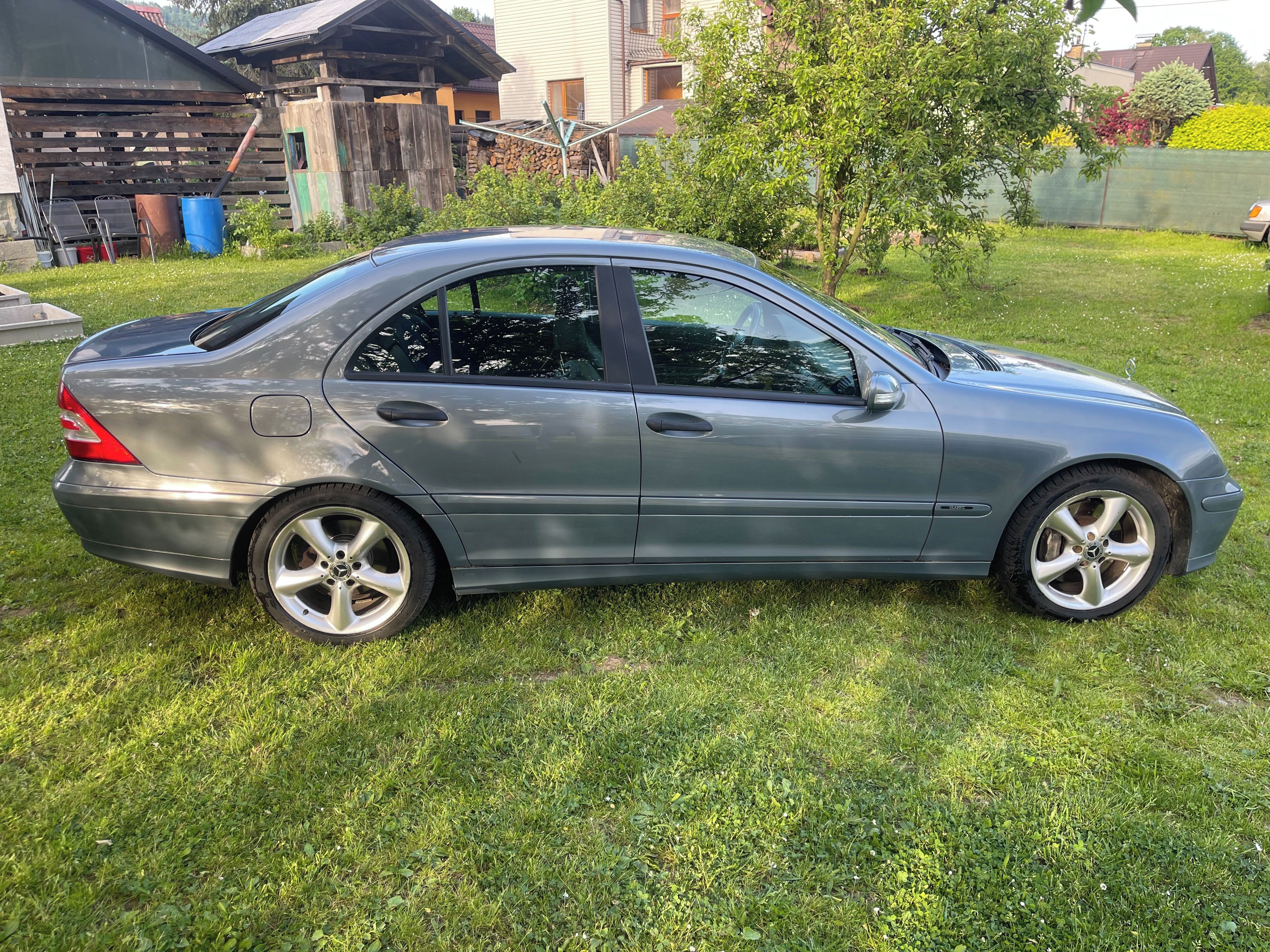 Mercedes-Benz Třídy C, 220 CDI   110 KW - fotka 6