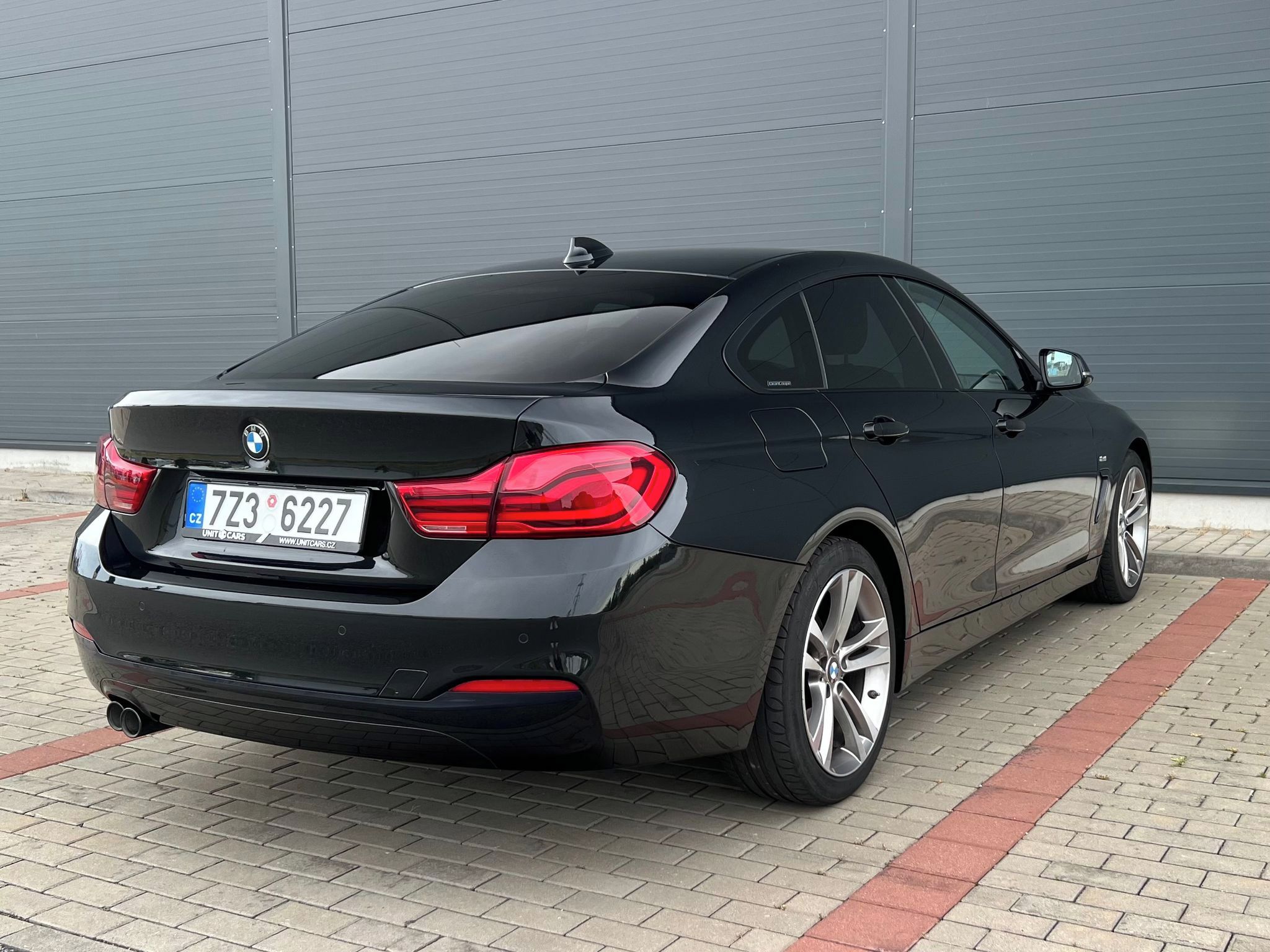 BMW Řada 4, 420d Gran Coupé-2xALU KOLA - fotka 4