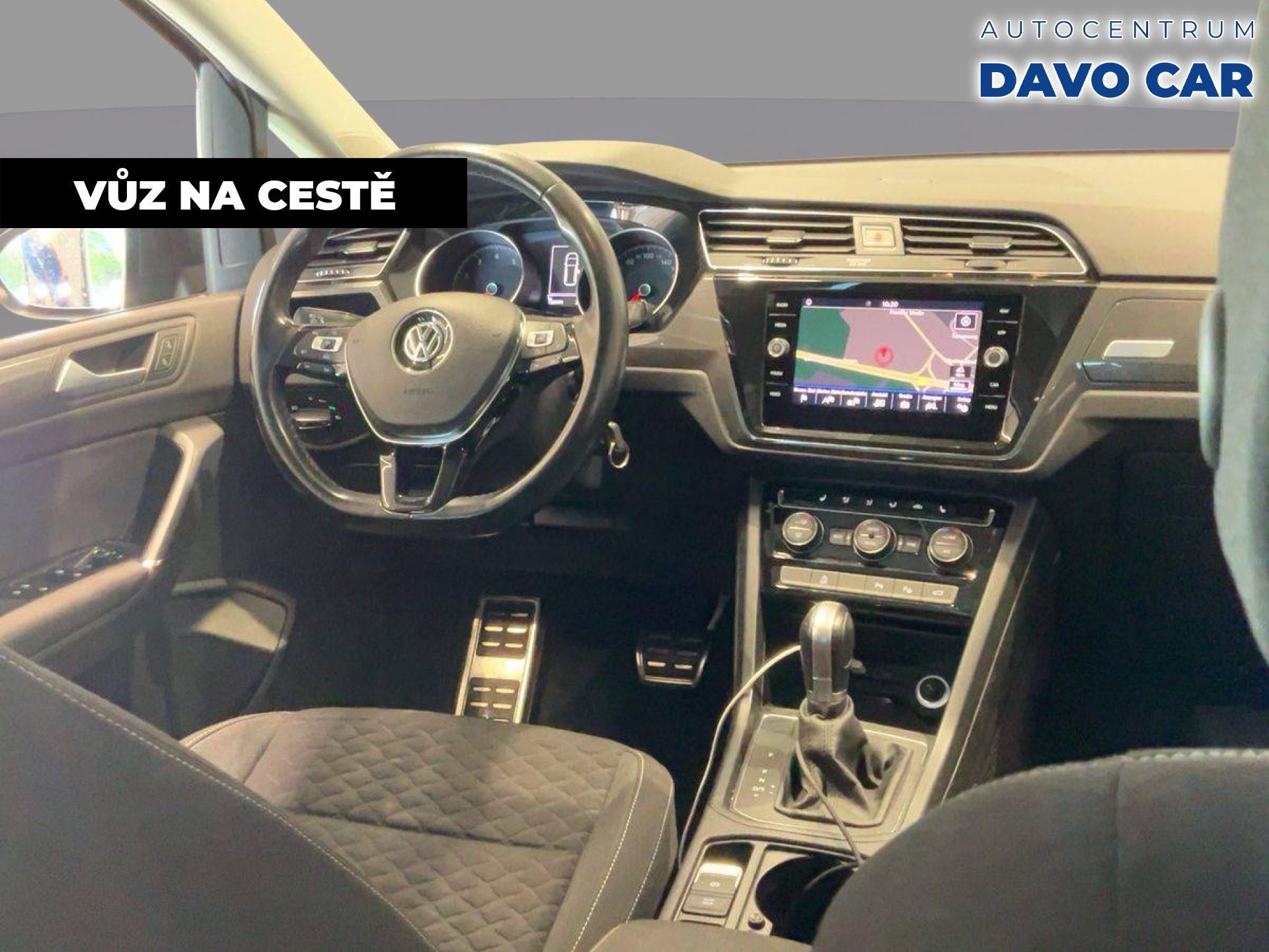 Volkswagen Touran, 1,4 TSI 110kW DSG Join 7-Míst - fotka 3
