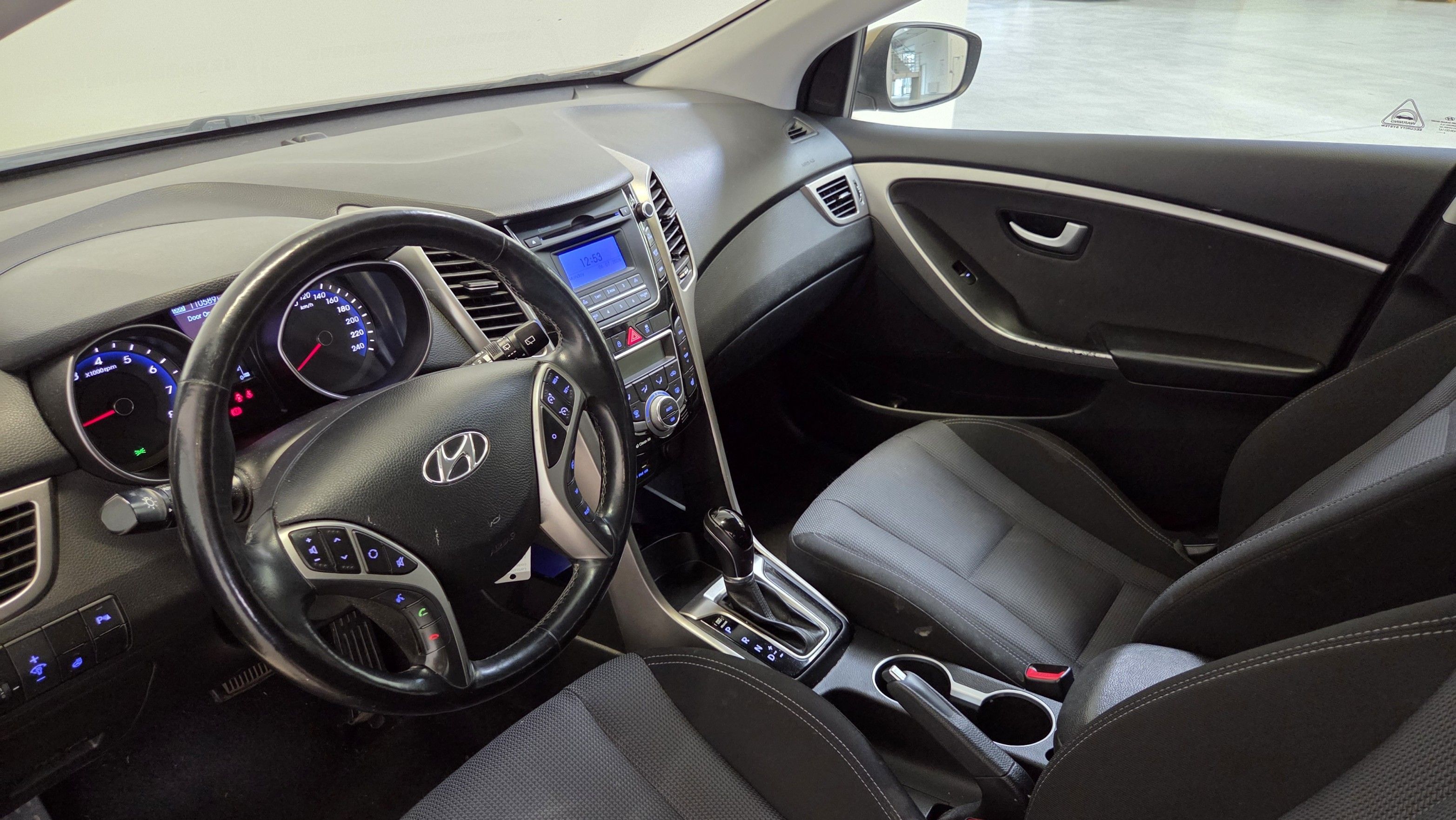 Hyundai i30, 1.6 MPI 88kW CVVT Weekend - fotka 5