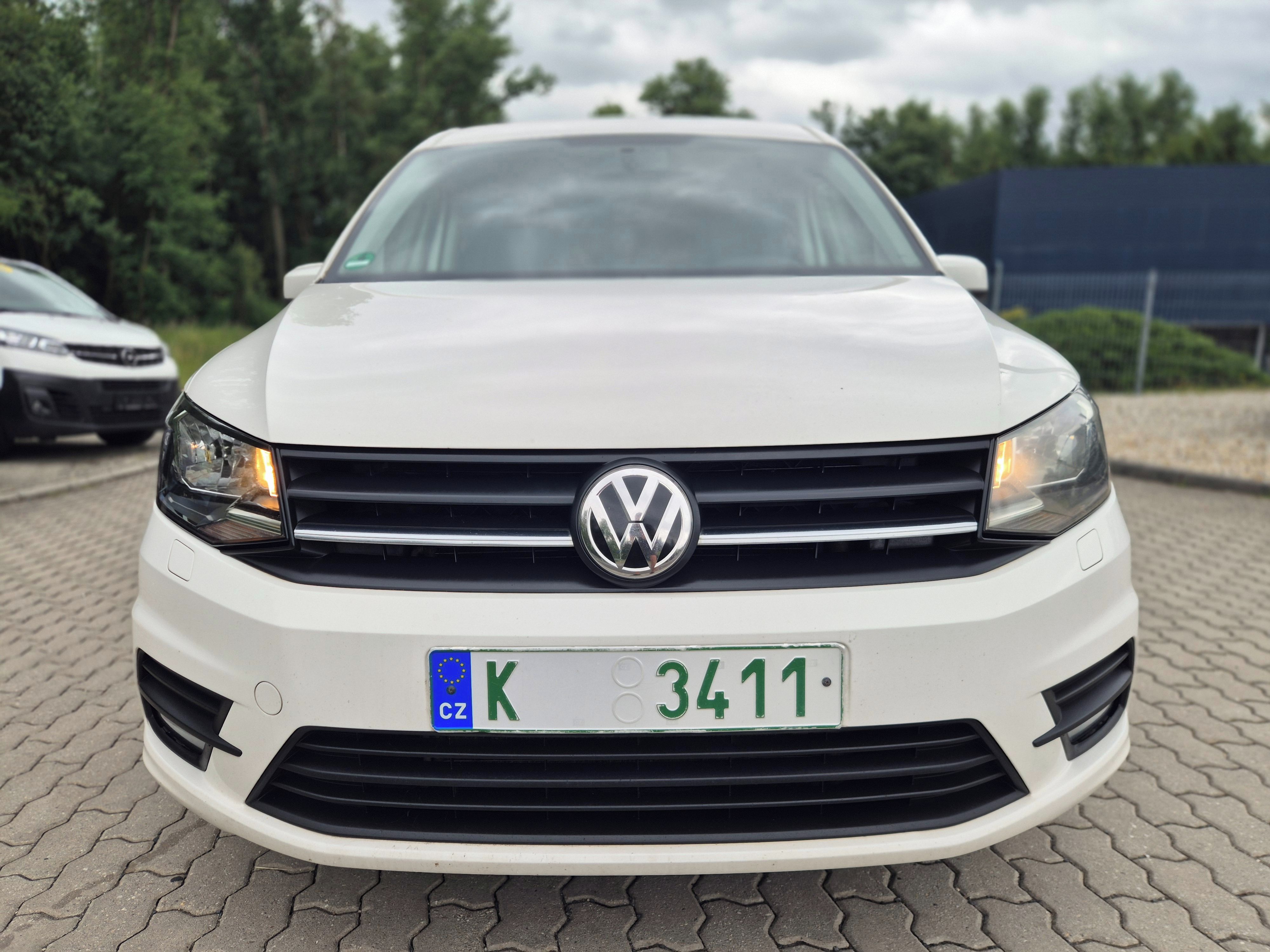Volkswagen Caddy, 7 mistna plny servis záruka - fotka 6