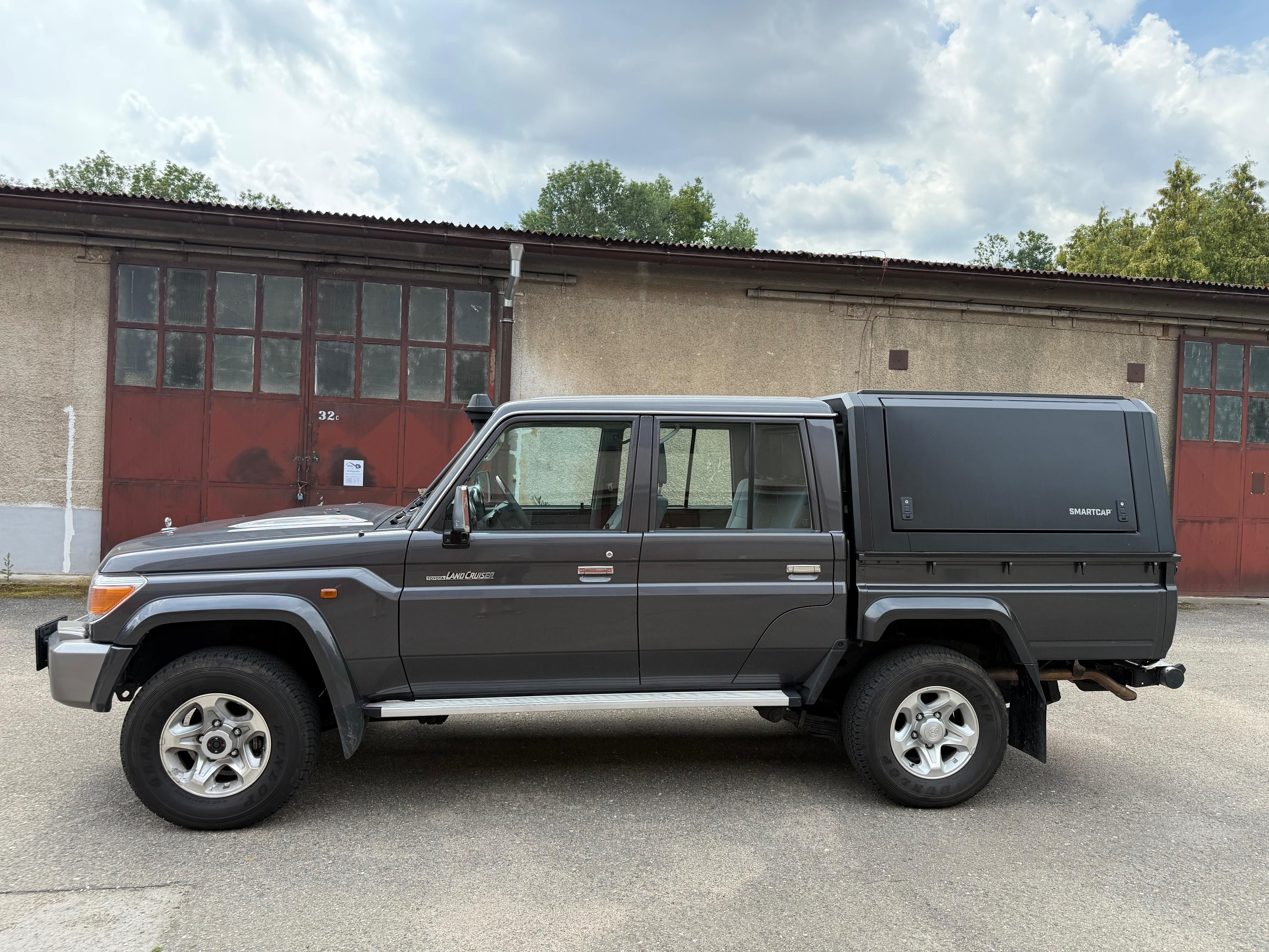 Toyota Land Cruiser, Toyota Land Cruiser LC 79 DC - fotka 2