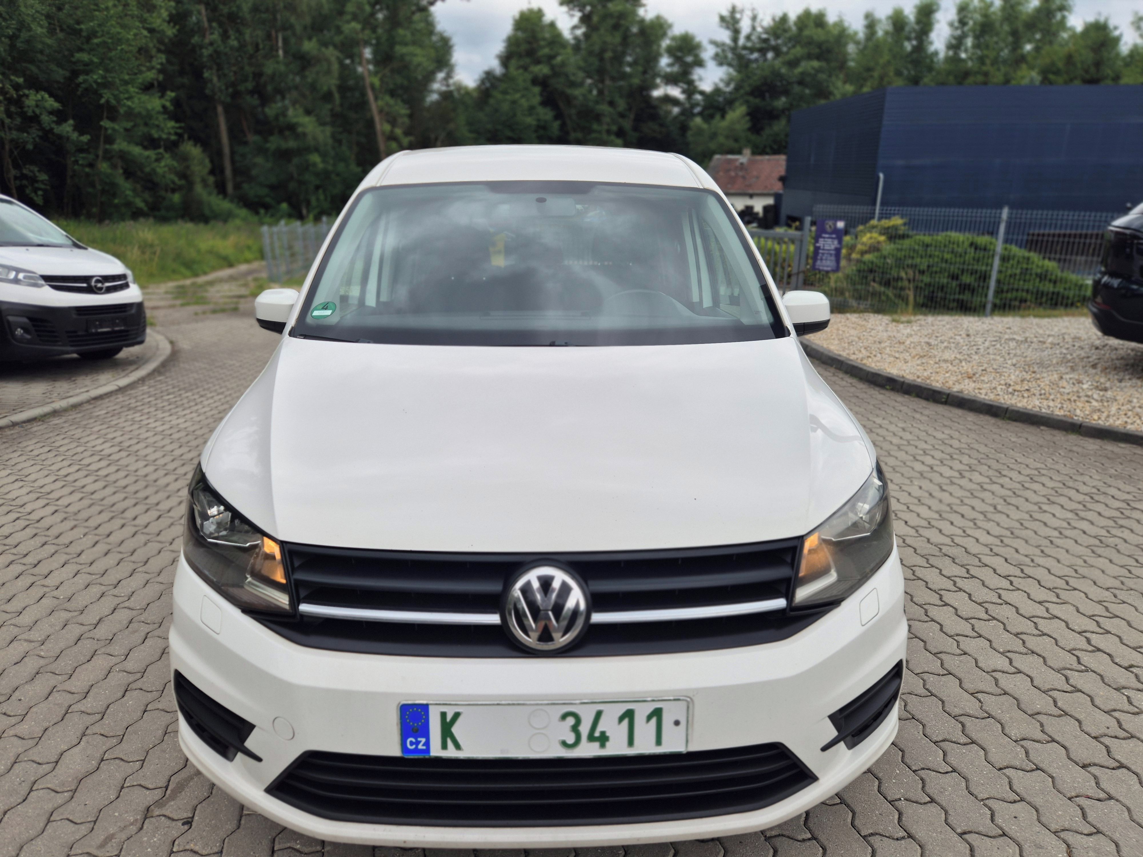 Volkswagen Caddy, 7 mistna plny servis záruka - fotka 3