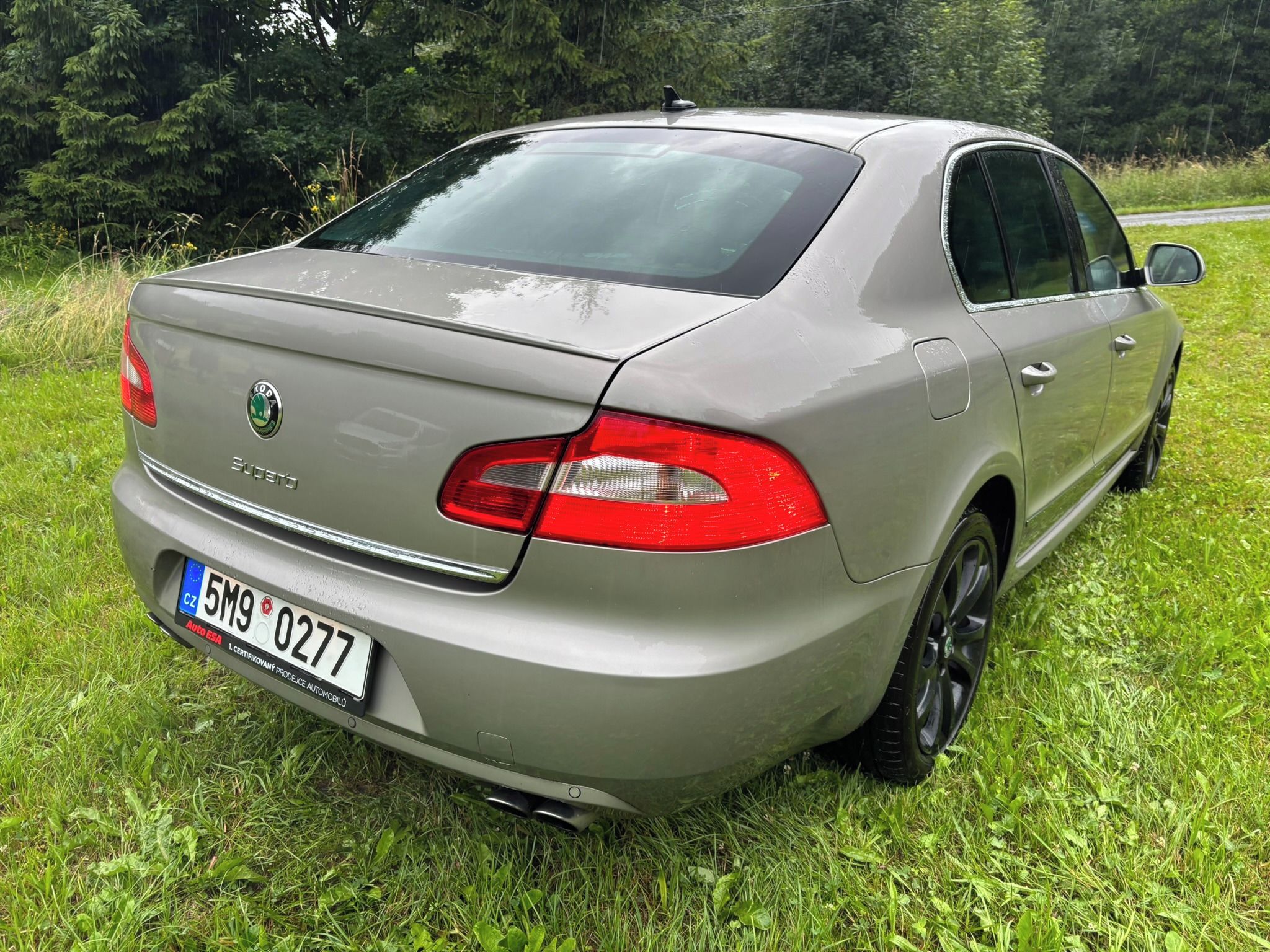 Škoda Superb, 3.6FSI  4x4 DSG - fotka 4