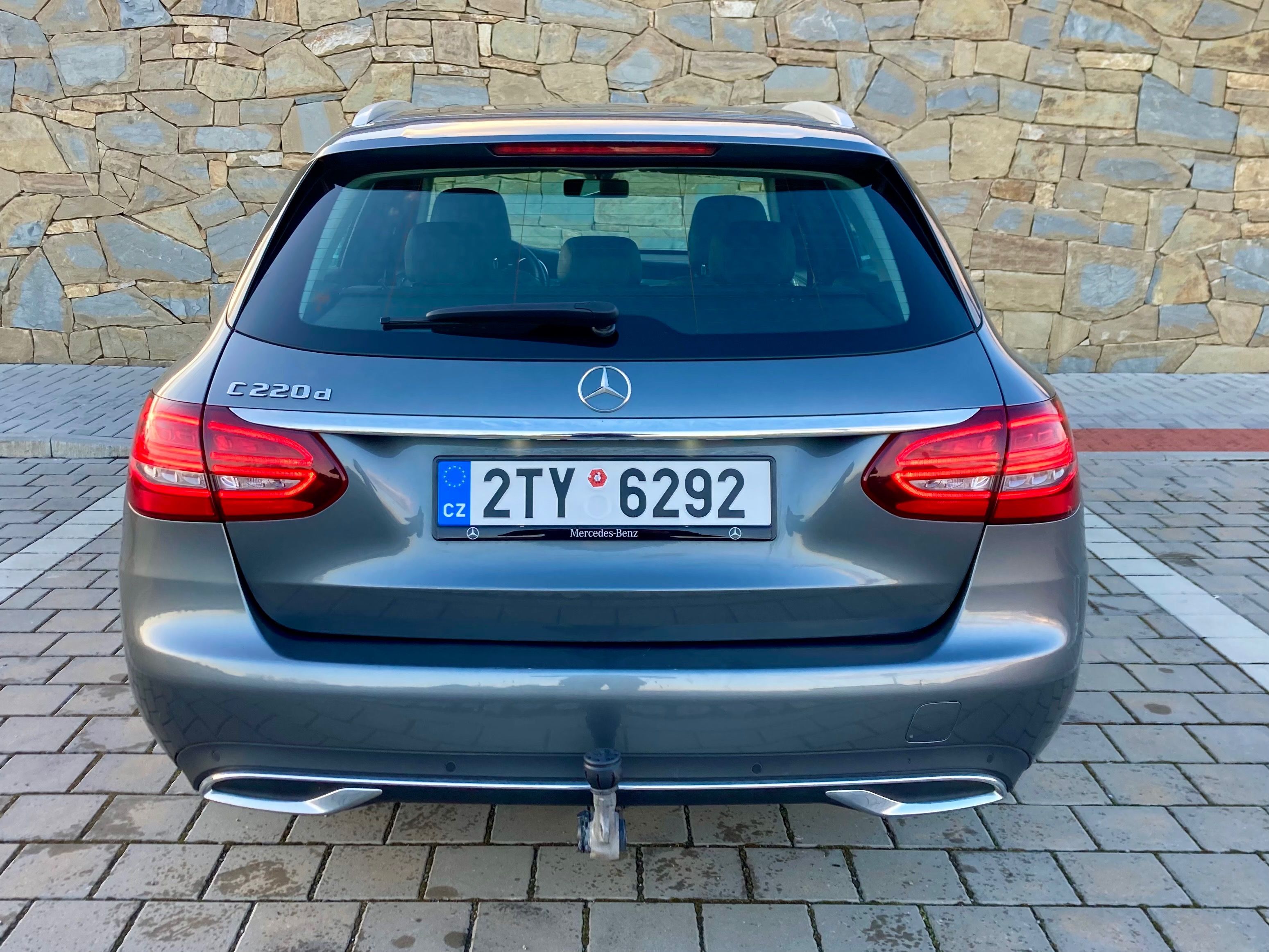 Mercedes-Benz Třídy C, C220d, 143Kw, Burmester, Serv. - fotka 6