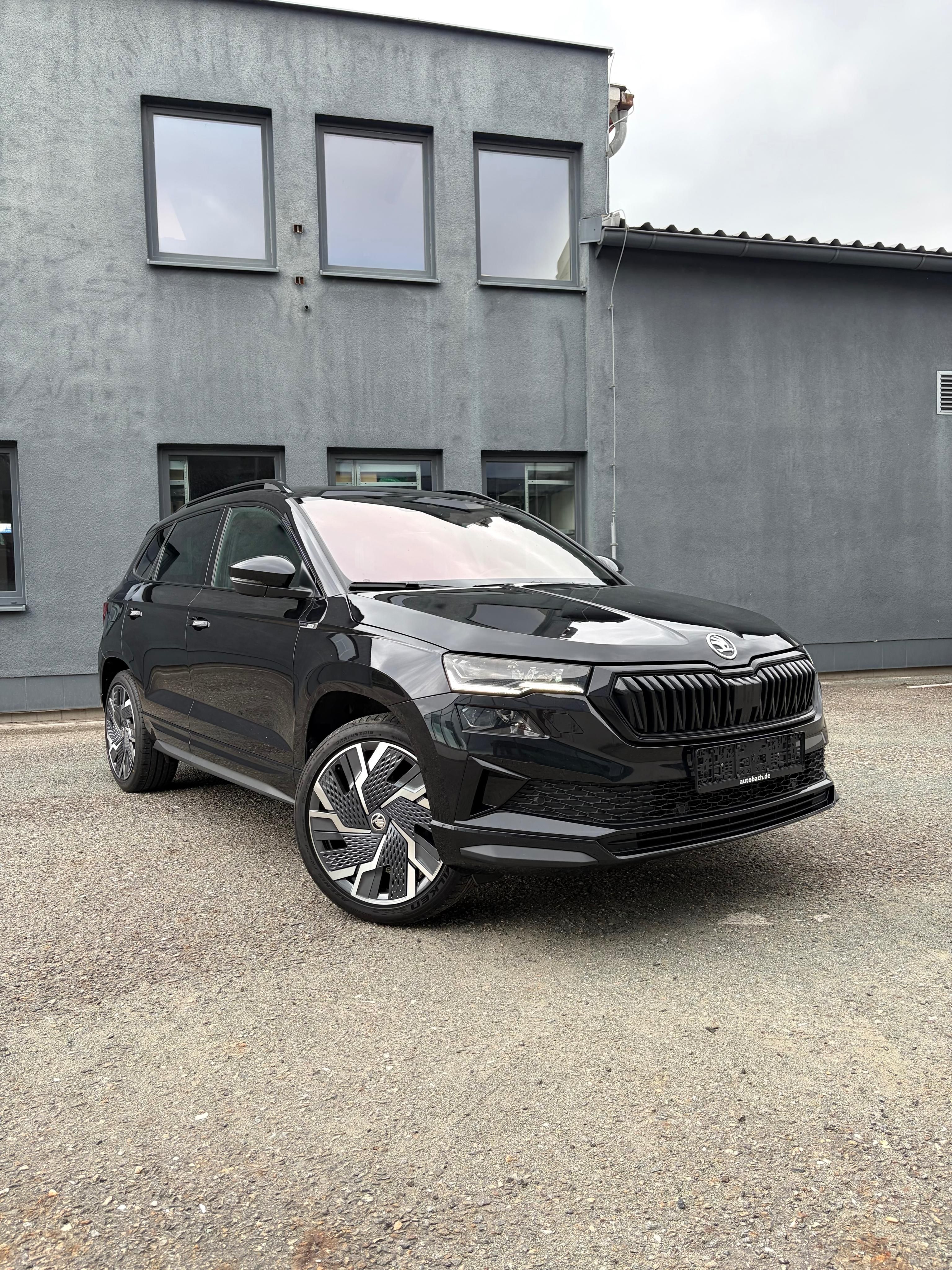 Škoda Karoq, 2.0TSI 140kw 4x4 DSG SPORTLINE - fotka 4
