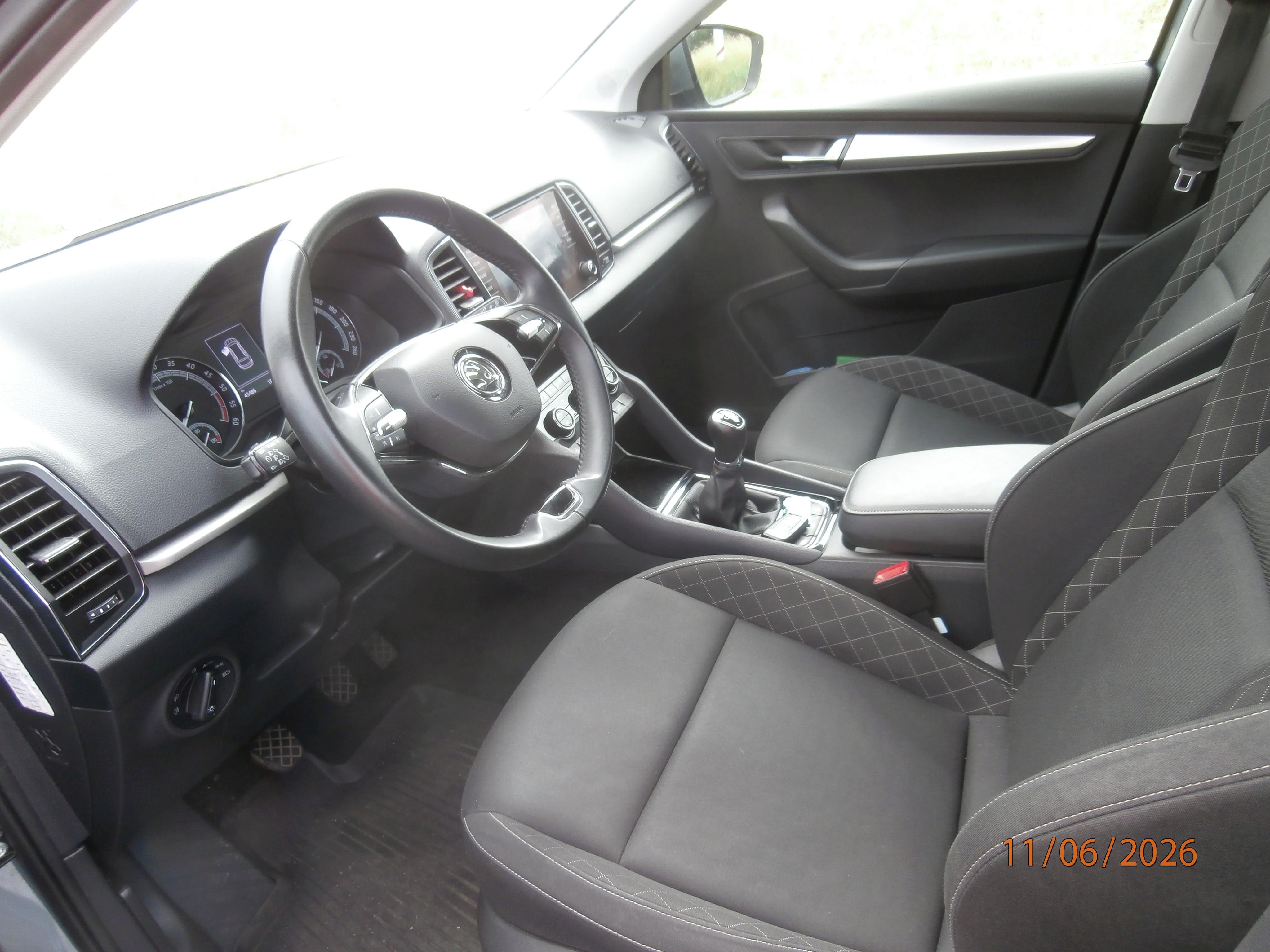 Škoda Karoq, 2.0TDI SERVISOVÁNO - fotka 2