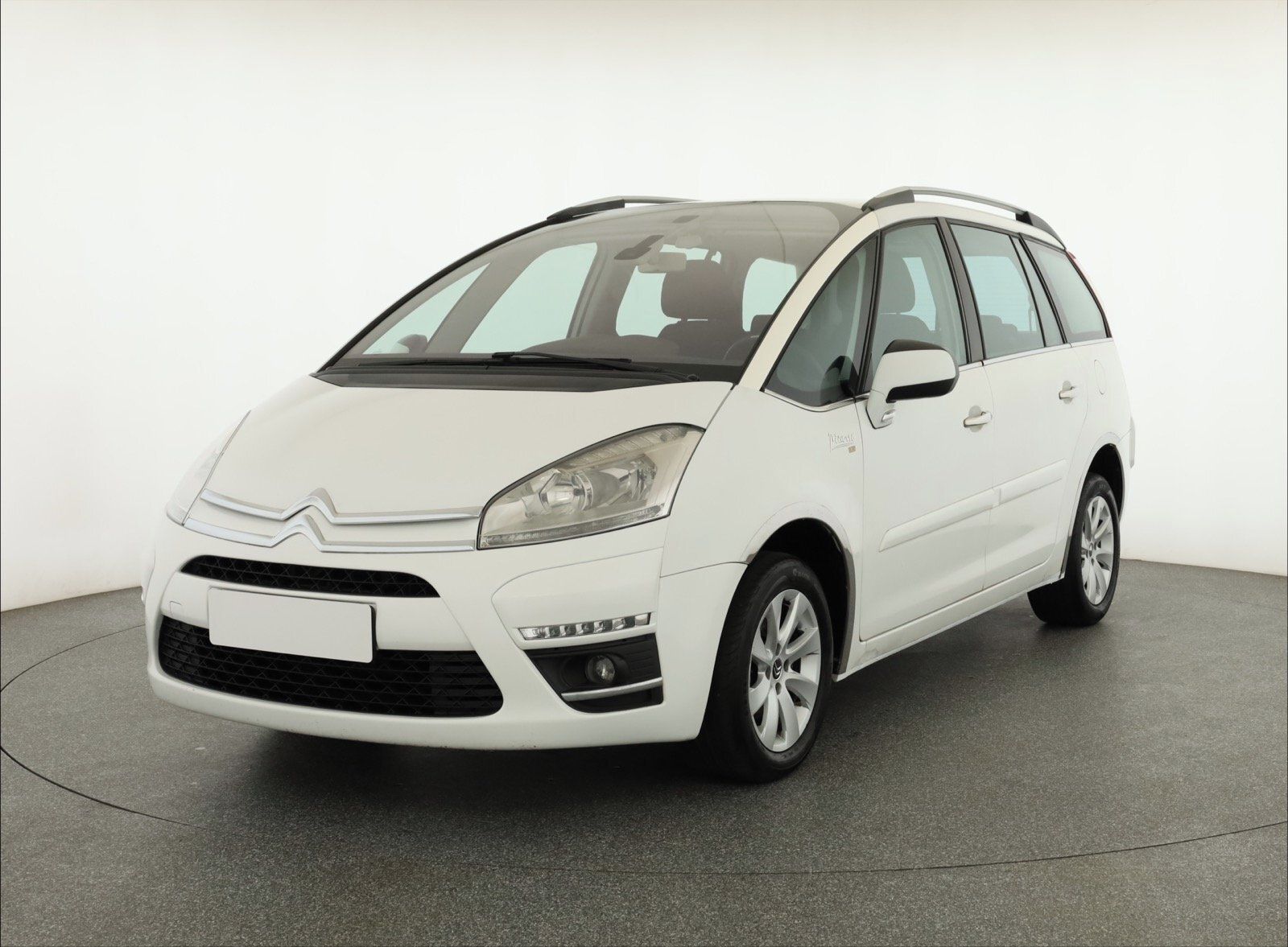 Citroën Grand C4 Picasso, 1.6 VTi, 7 míst, po STK, Tažné - fotka 2