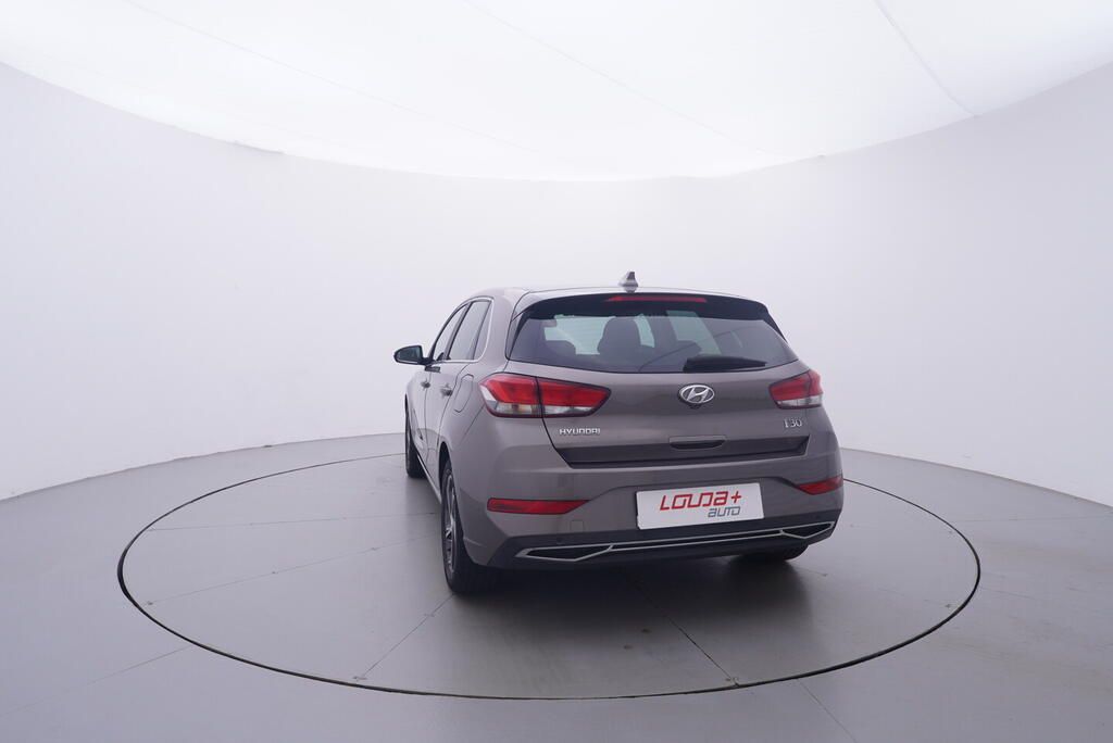 Hyundai i30, Smart 1.5 81 kW - fotka 4