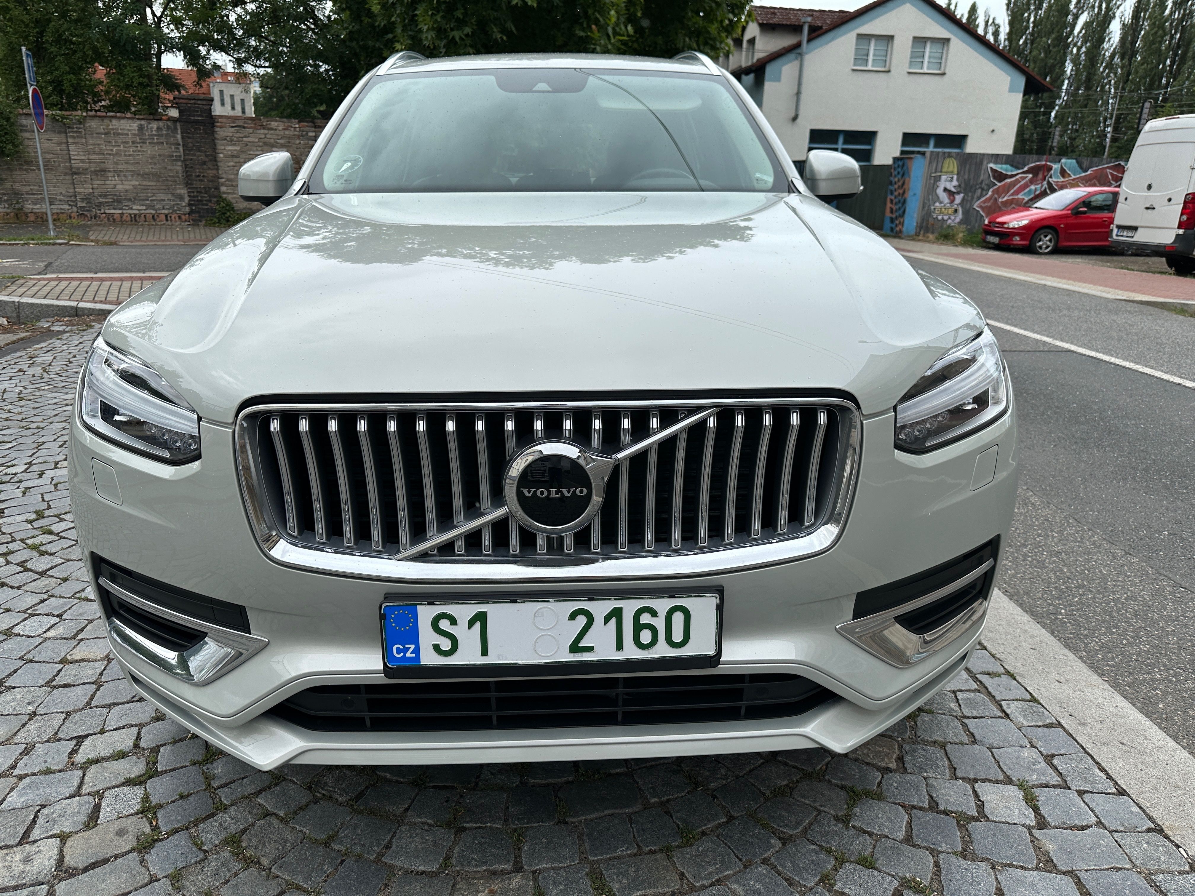Volvo XC90, T8 plug-in hybrid Recharge - fotka 2