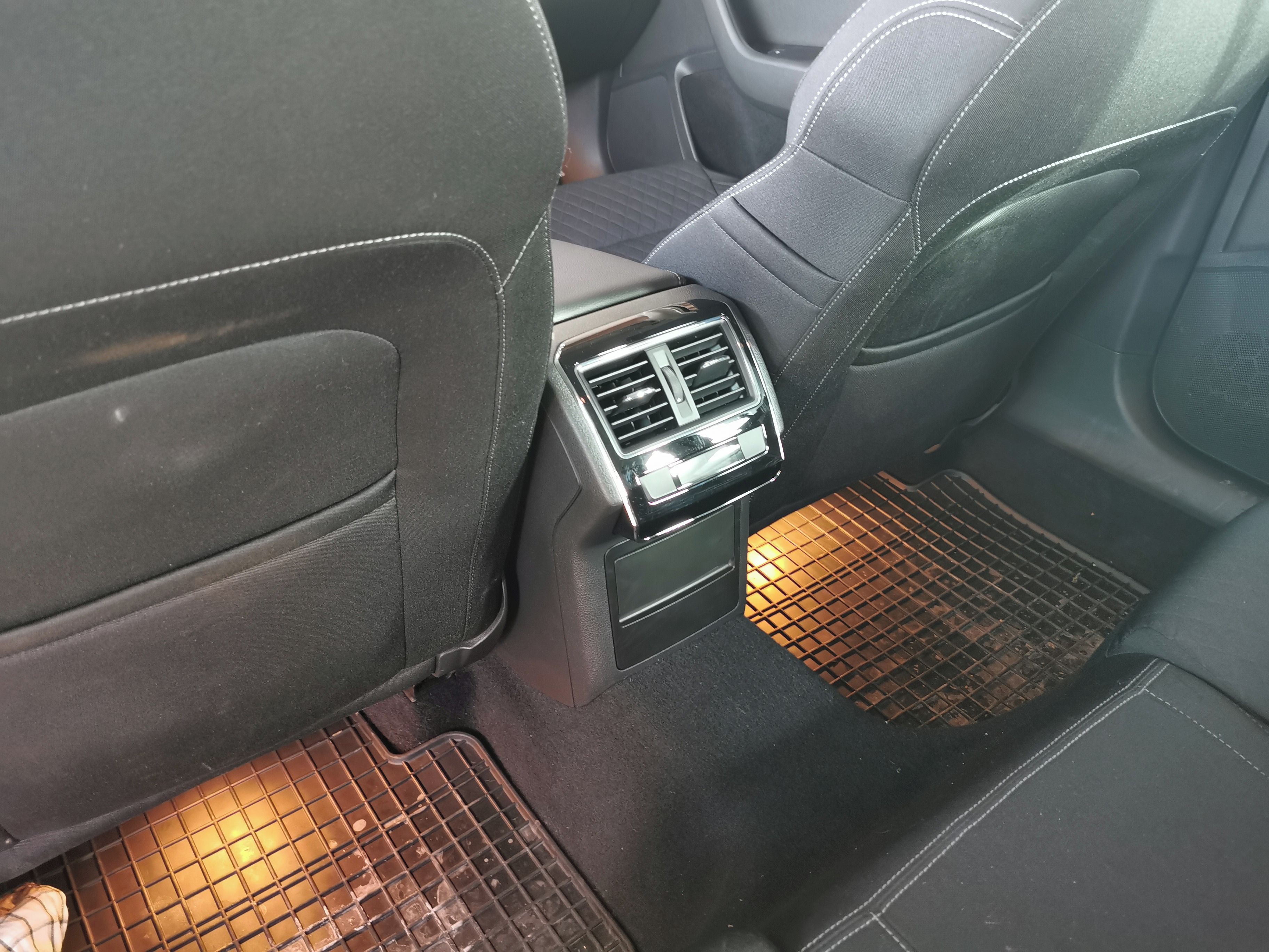 Škoda Superb, Superb 2.0 TDI - fotka 4