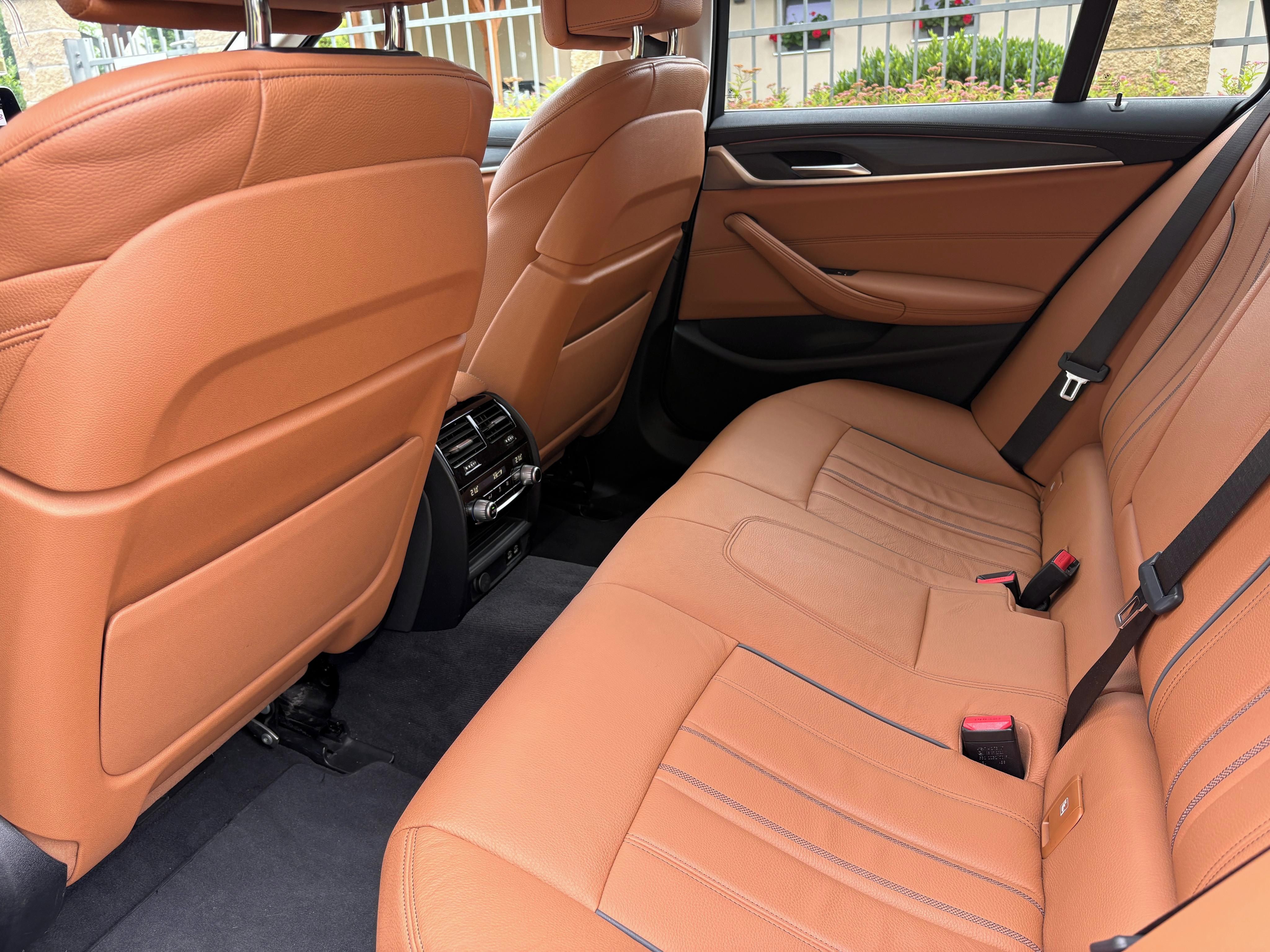 BMW Řada 5, BMW 530 XDRIVE, 210 kW - fotka 6