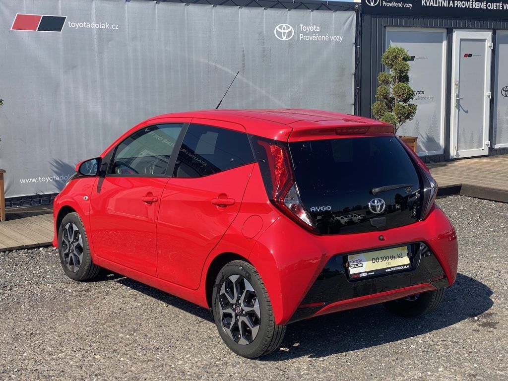 Toyota Aygo, 1.0i, ČR, X-play, 9tis km - fotka 5