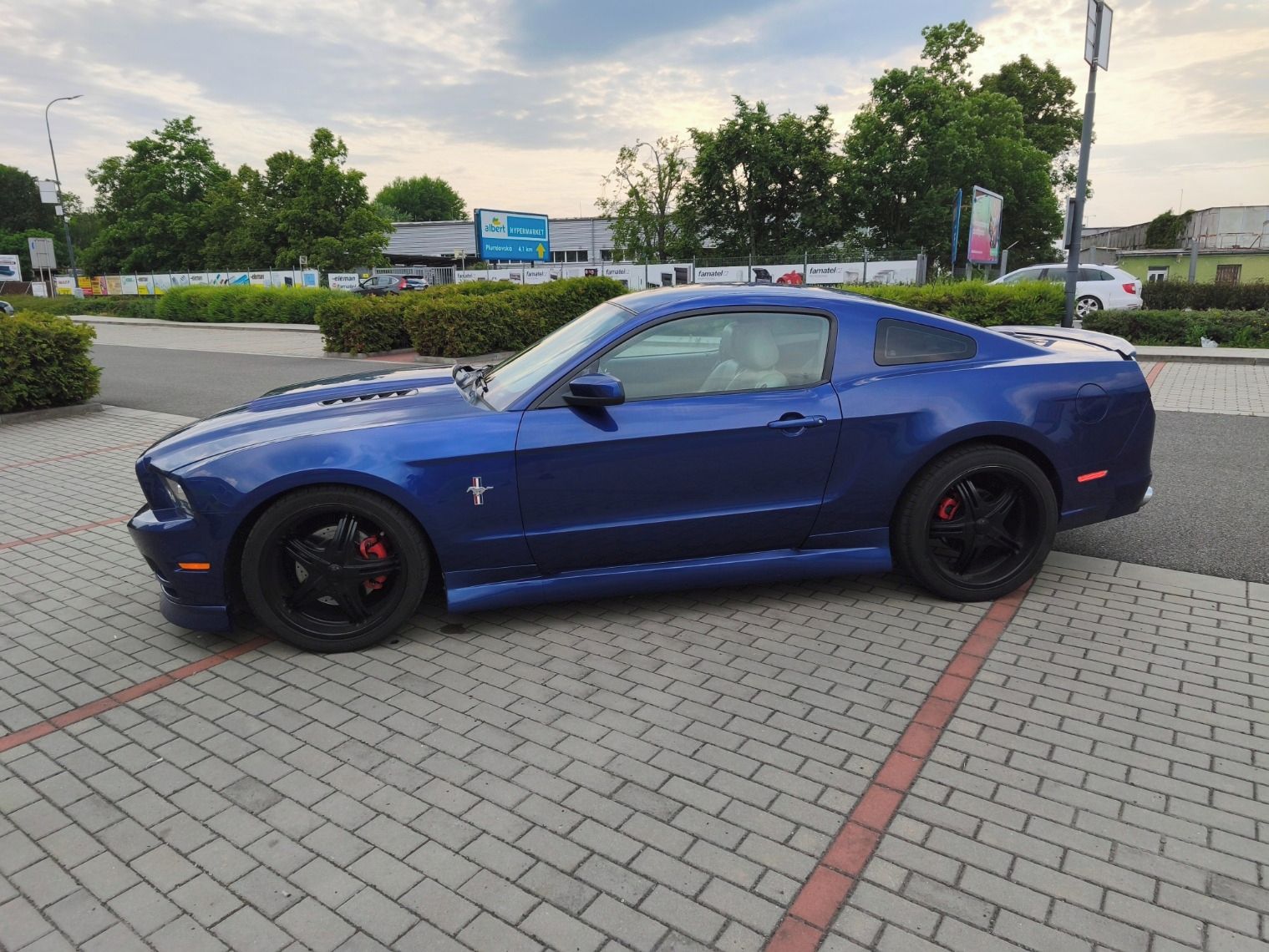 Ford Mustang - fotka 3