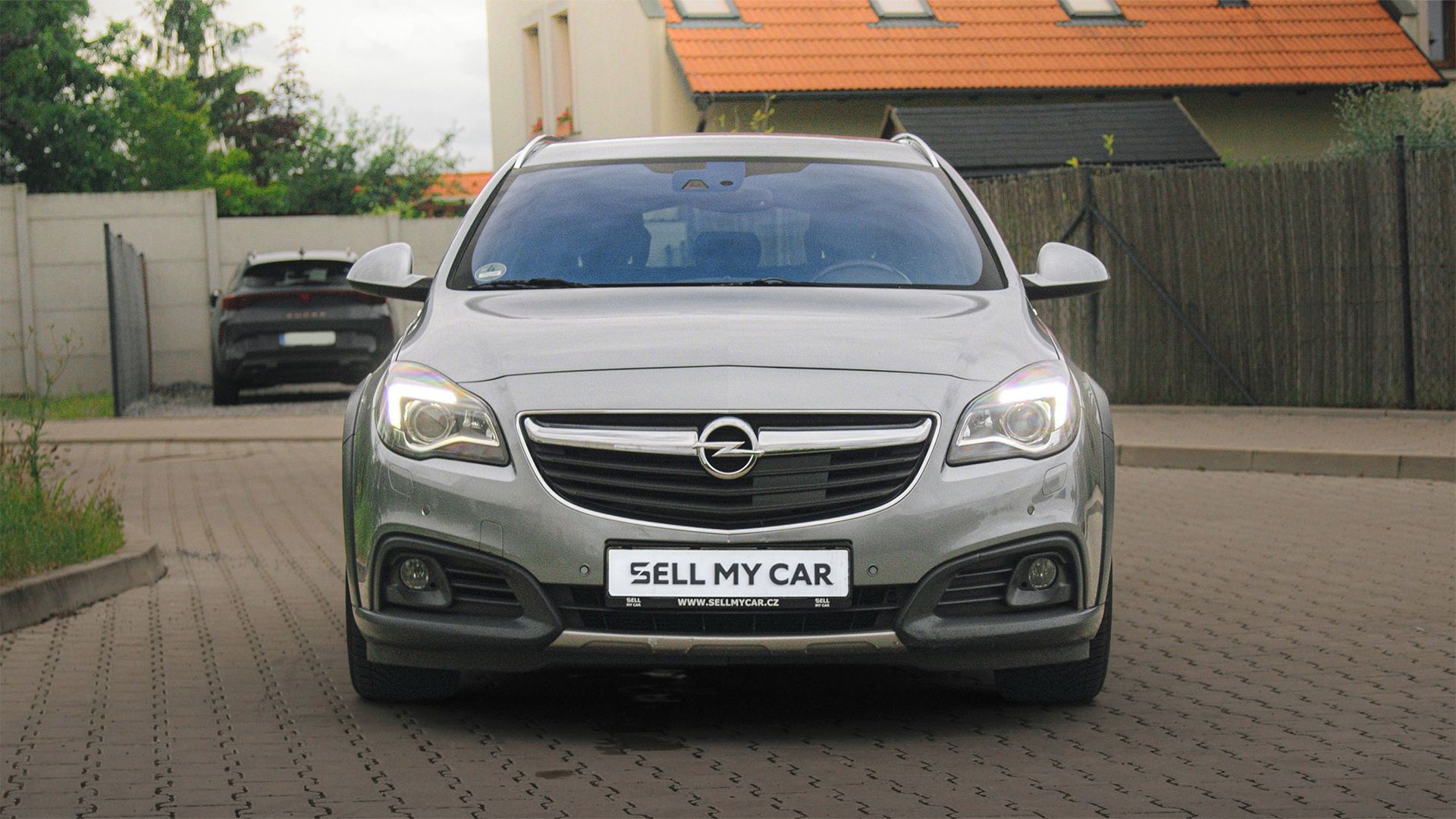Opel Insignia, 4x4 Sports Tourer 2,0/143kW - fotka 2