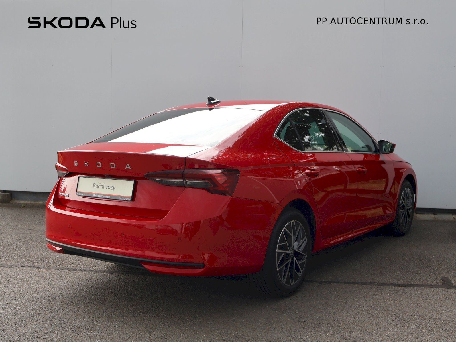 Škoda Octavia, Top Selection 1.5TSI 110kW - fotka 2
