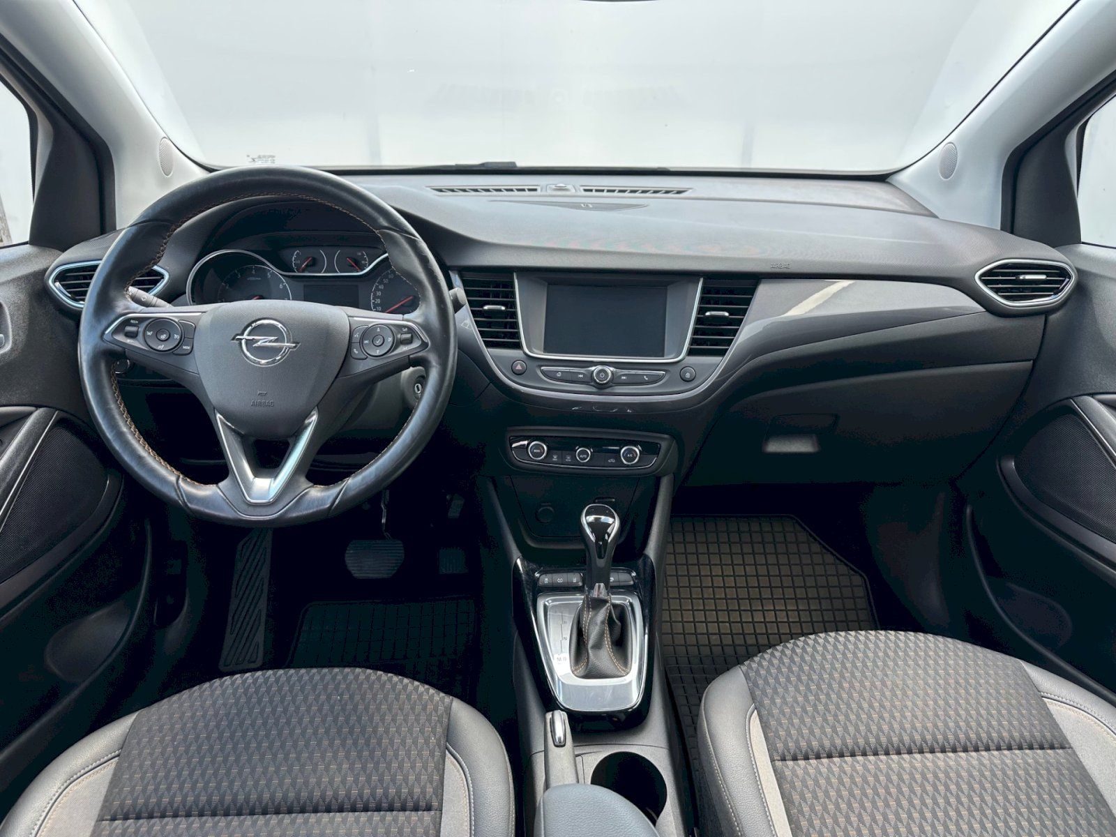 Opel Crossland X, 1,2 / 81 KW / automat - fotka 5
