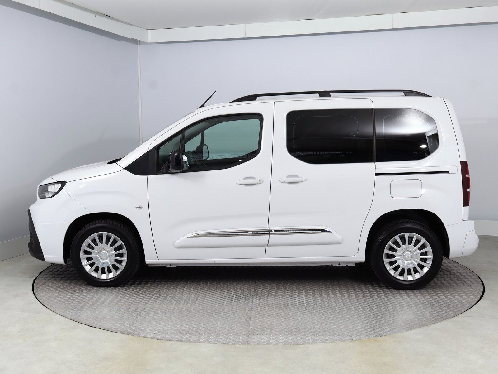 Toyota Proace City Verso, 1.2 T, Business, 5Míst, Klima - fotka 3