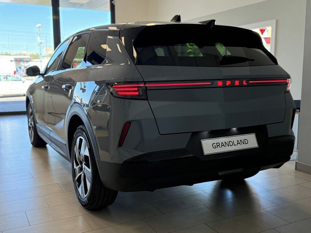 Opel Grandland, Ultimate 1.2 Hybrid 107 kW - fotka 4