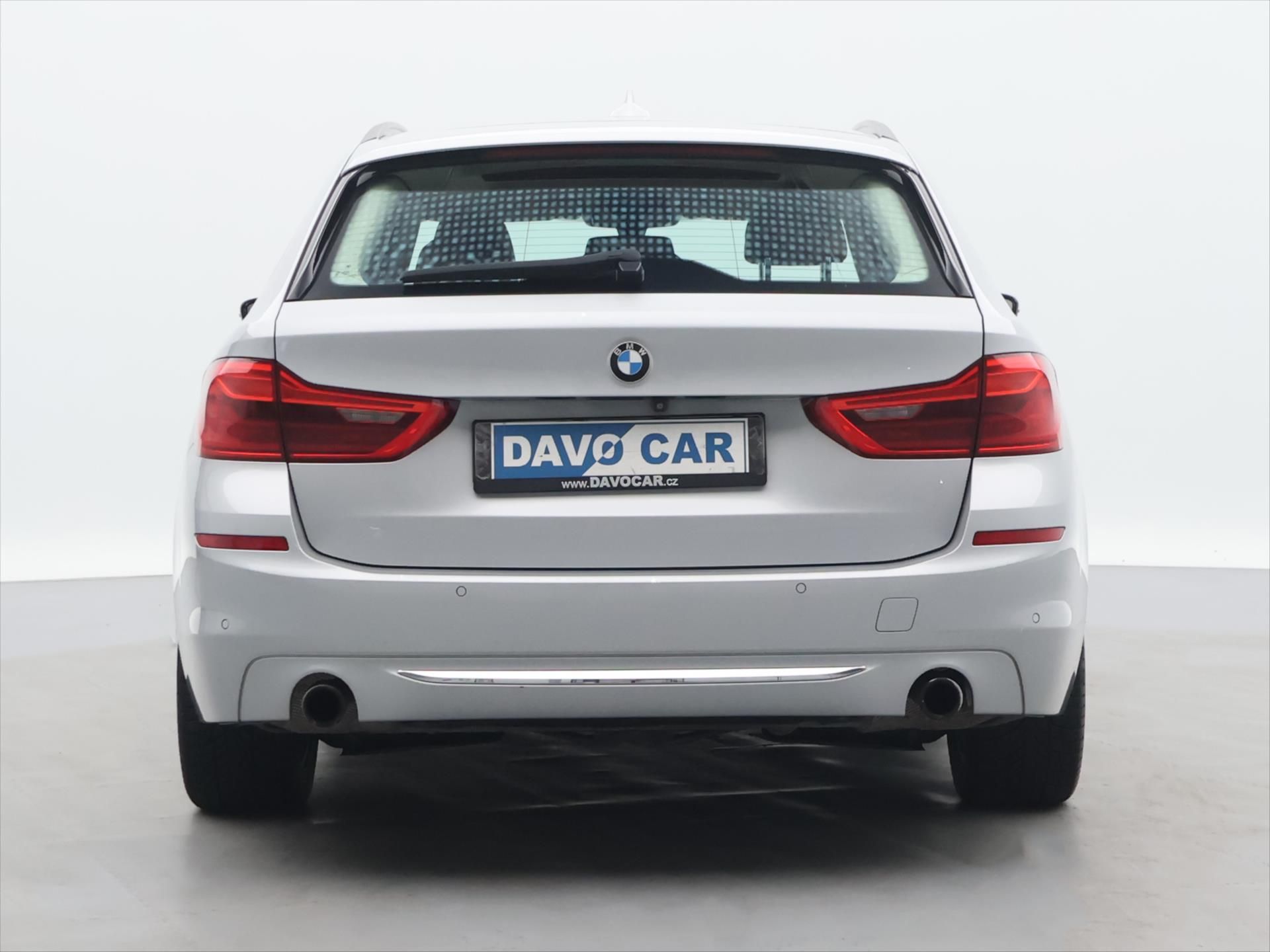 BMW Řada 5, 2,0 530i xDrive Luxury Line - fotka 6