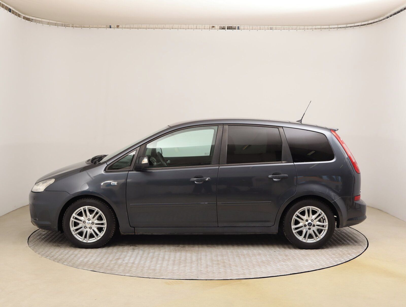 Ford C-MAX, 1.6 TDCi, Ghia - fotka 3