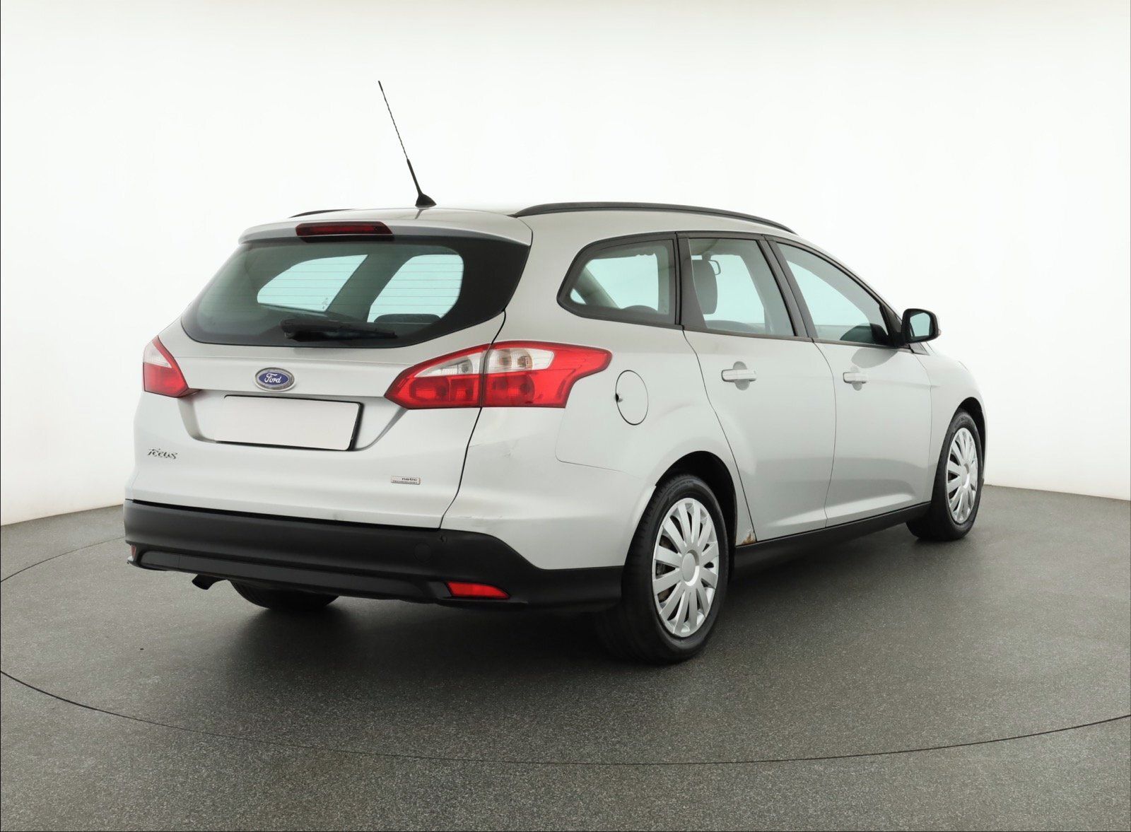 Ford Focus, 1.6 TDCi, Klima, zamluveno - fotka 5