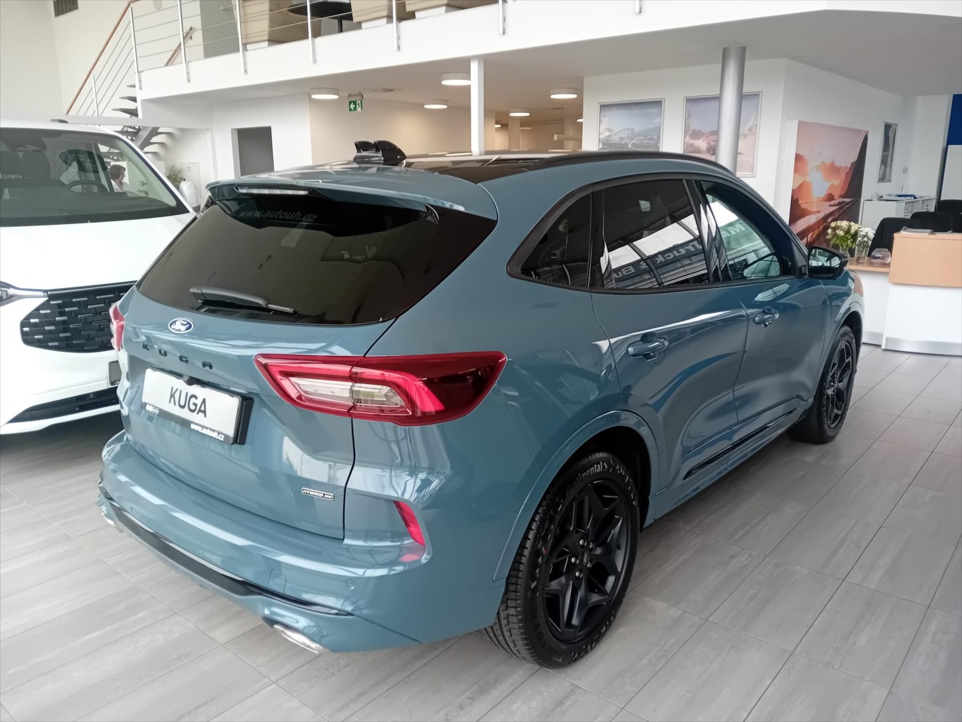 Ford Kuga, 2,5 Duratec Hybrid HEV 134kW/1 - fotka 5