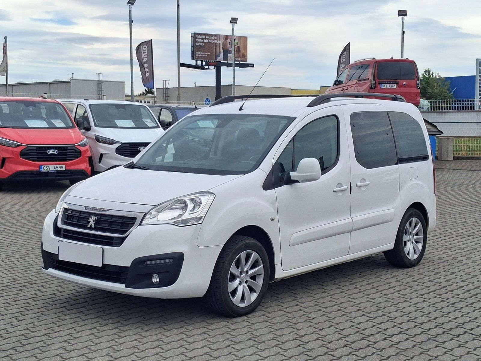 Peugeot Partner, 1.6 BlueHDi, Allure, 5Míst - fotka 2