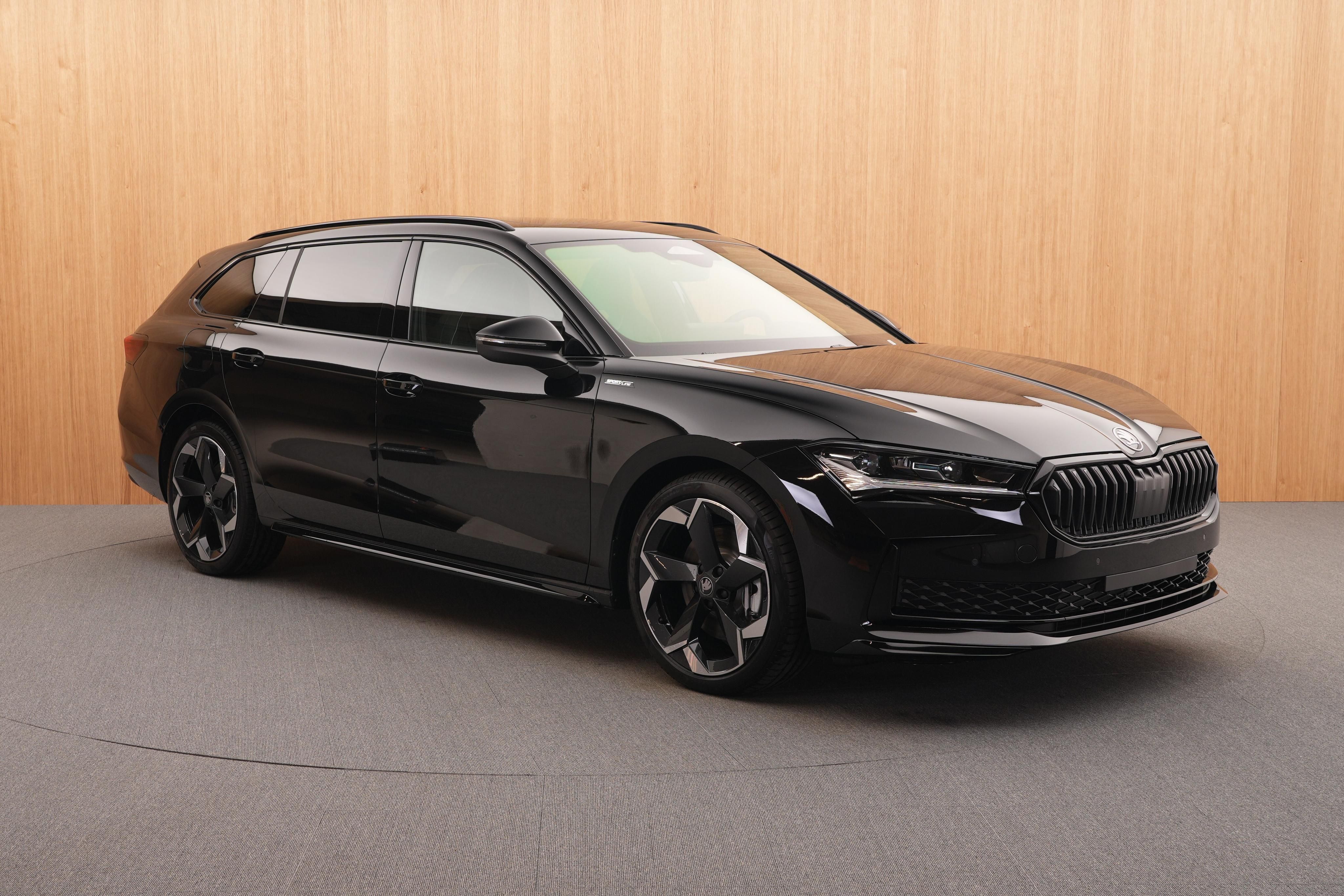 Škoda Superb, Sportline 2.0 TDI 4x4 DSG - fotka 6