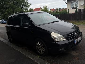 Neúnavný dělník Kia Carnival