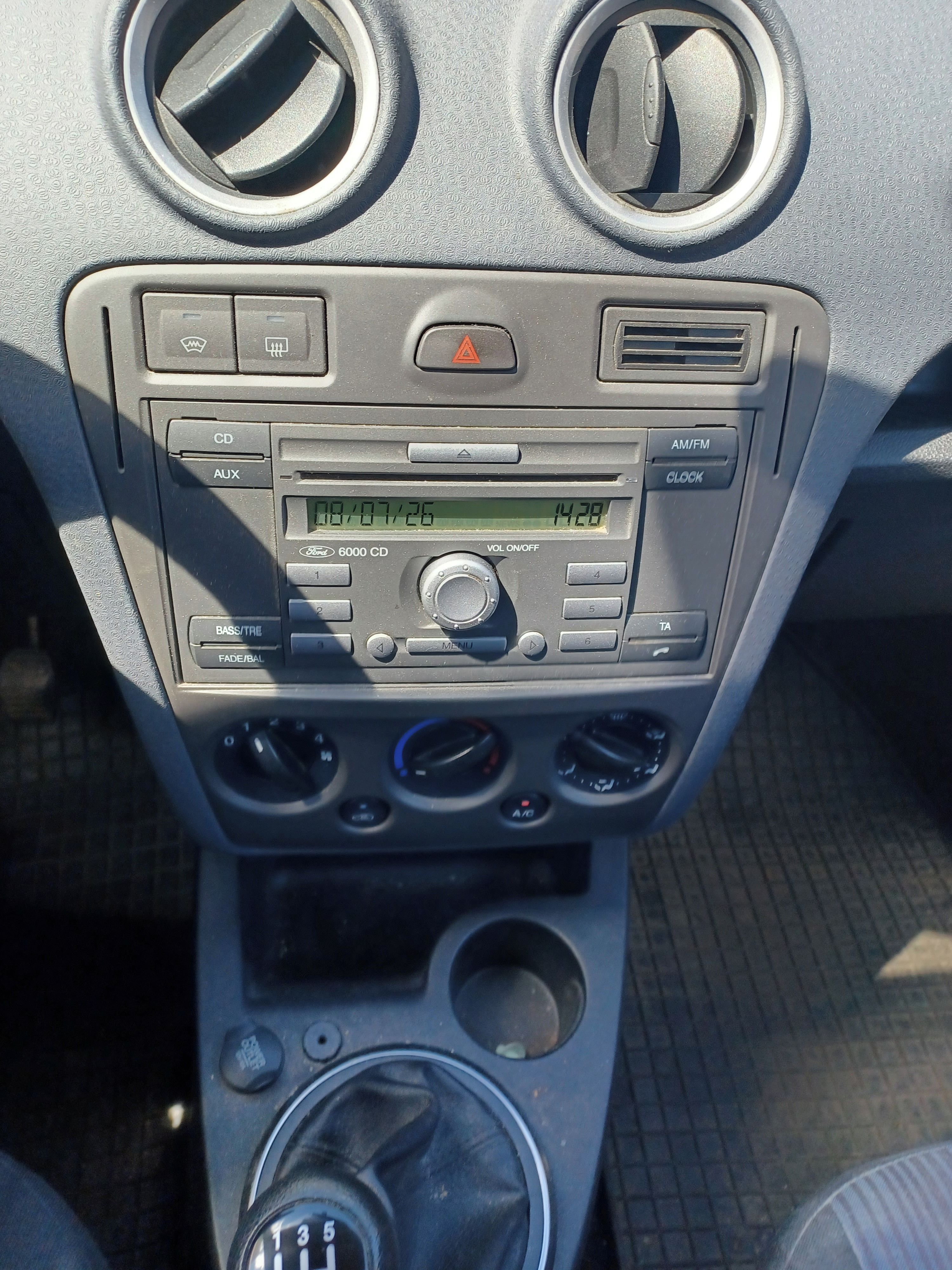 Ford Fusion, 1majitel ,pravidelný servis - fotka 6
