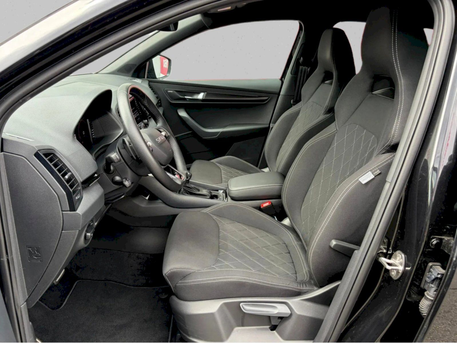 Škoda Karoq, TDI 4x4 2.0/110kW DSG SportLin - fotka 6