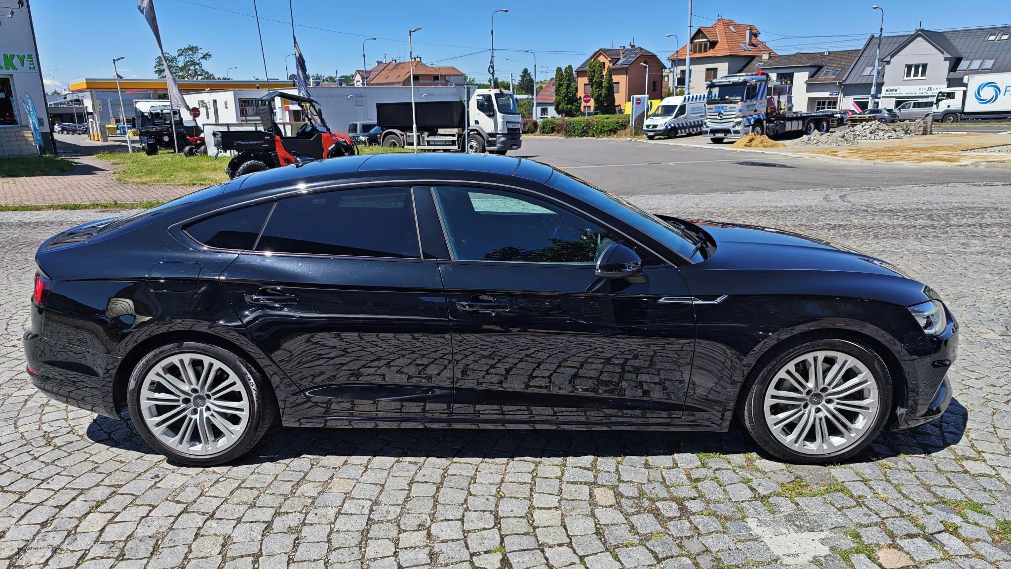 Audi A5, Sportback 2,0 TDi 140kW - fotka 3