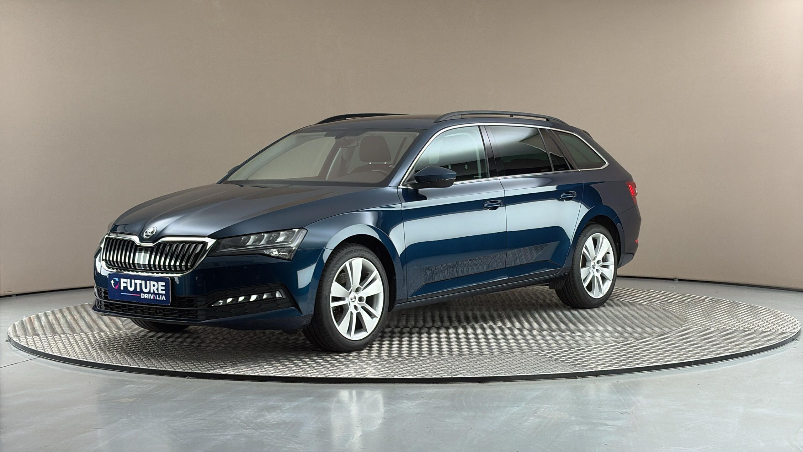 Škoda Superb, 2.0 TDI DSG Ambition Combi