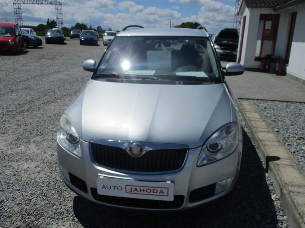 Škoda Fabia, 1,4 i 16v, aut. klima, - fotka 2