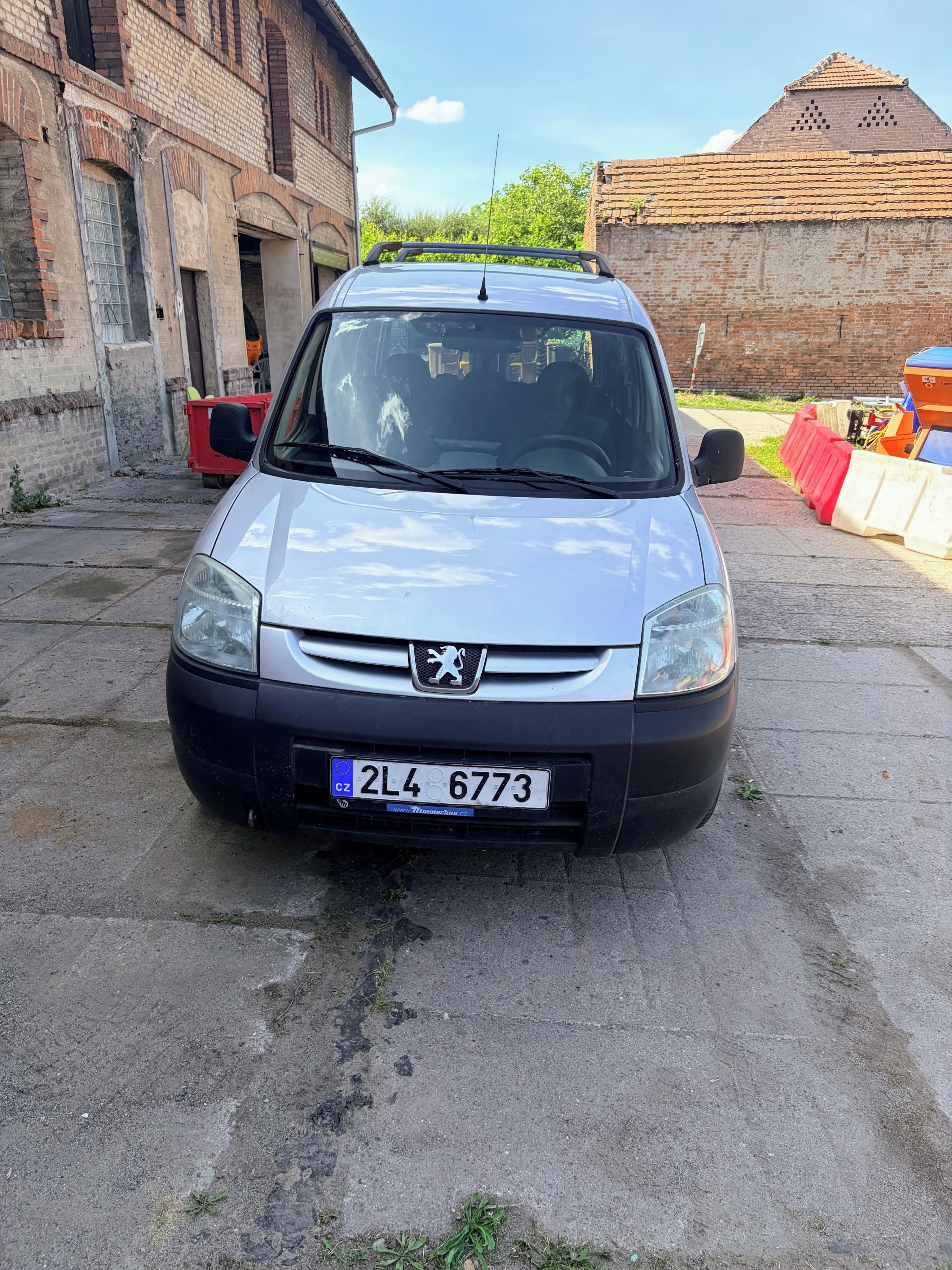 Peugeot Partner, 1,4i 55kW Euro4 - fotka 2
