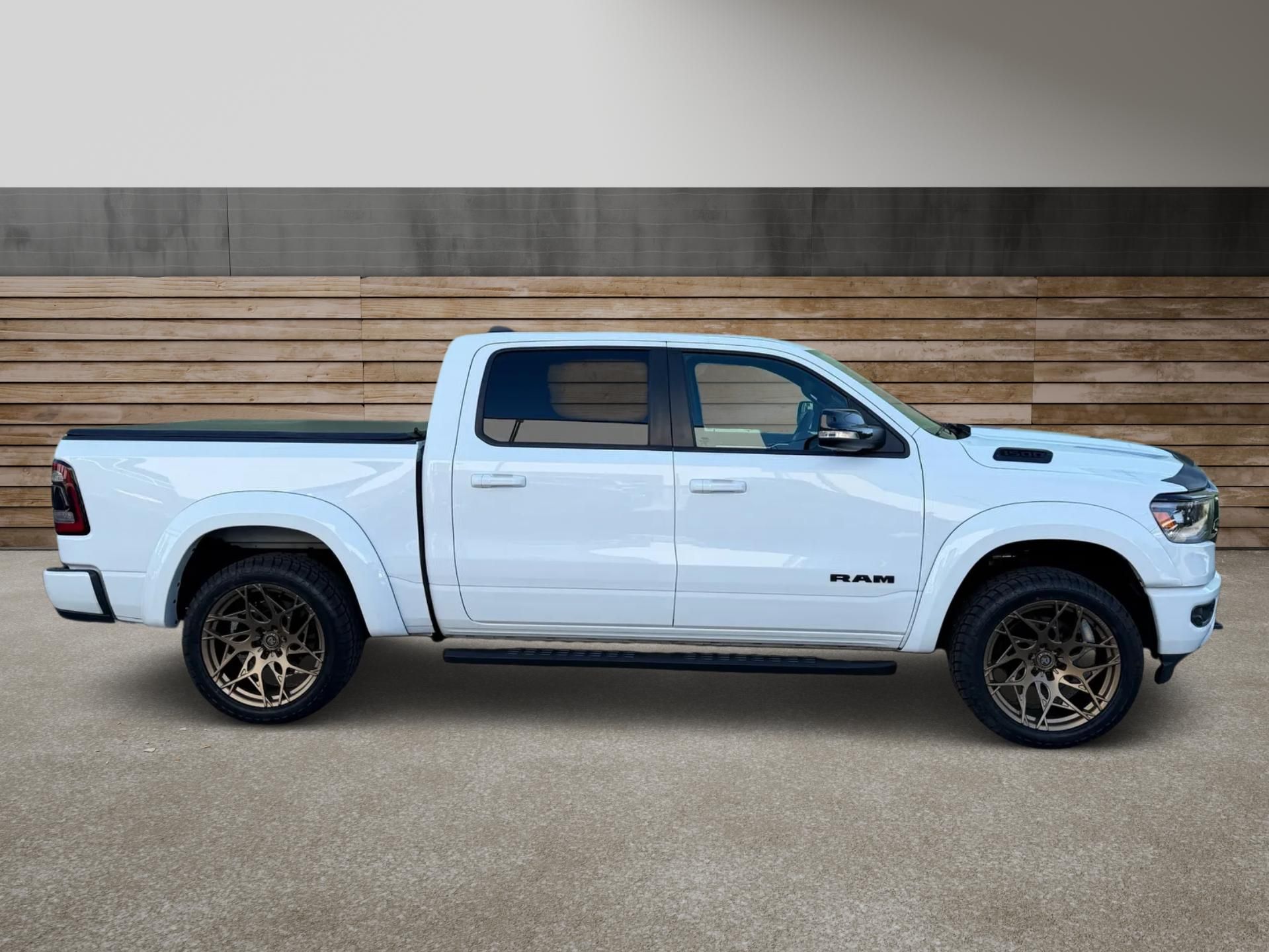 Dodge Ram, +HEMI+PANORAMA+BRONZE WHEELS+ - fotka 2