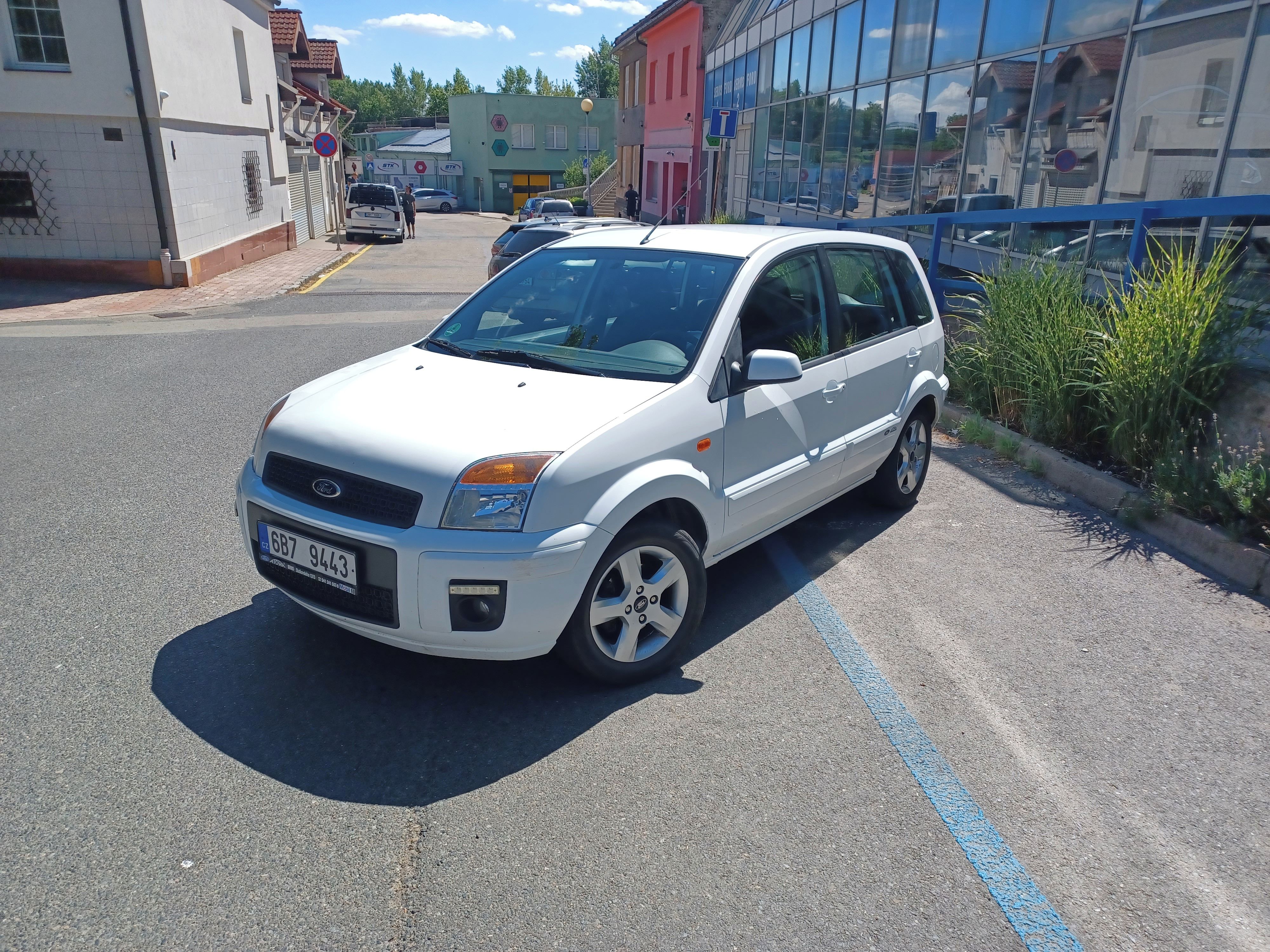 Ford Fusion, 1majitel ,pravidelný servis - fotka 2