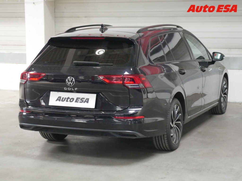 Volkswagen Golf, 2.0 TDi,ČR,Life - fotka 6