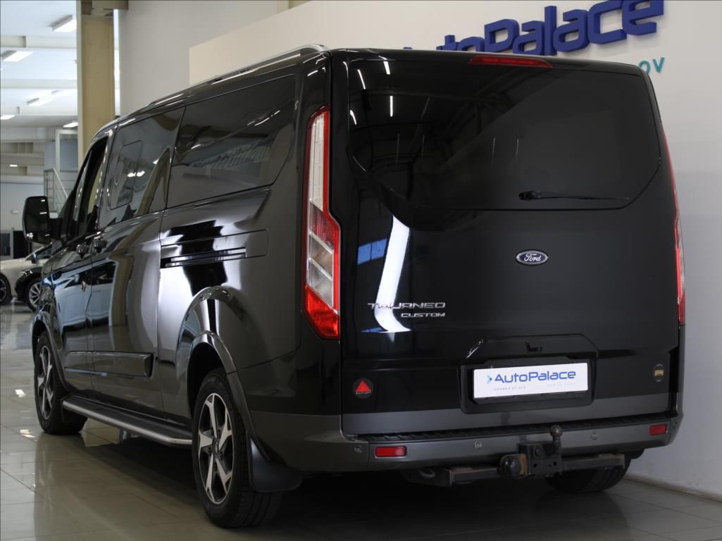 Ford Tourneo Custom, 2,0 EB 125kW AT Active 1.maj. - fotka 3